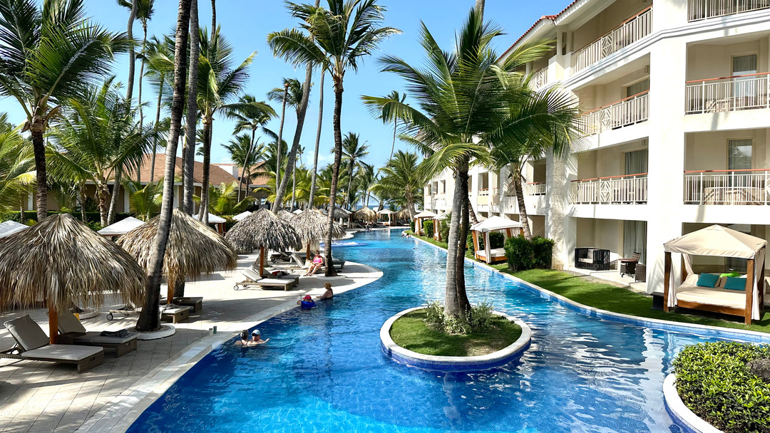 First time at Majestic Mirage Punta Cana and wow — suite life really changes the game. Stayed in the Mirage Club and loved the private check-in, butler help, and that terrace jacuzzi life. Suites feel like one-bedroom apartments: room to spread out, a comfy king bed, big living area, and yes — a jacuzzi on the balcony (or even a rooftop one in premium rooms).
Food was a highlight — Marketplace buffet for easy mornings, Don Jaume for steaks, Kabuki for teppanyaki, and L’Essence when you want a fancy night with live piano. Pro tip: don’t skip the panna cotta at La Rinascita. Drinks were consistently high quality (Heineken on the beach, anyone?).
A couple of small notes: watch USB port availability in some suites and light pipe noise from upstairs bathrooms — not a dealbreaker, but good to know. Overall? I’d come back. If you want roomy suites, great dining variety, and a relaxed Caribbean vibe with a touch of exclusivity, Mirage Club is worth considering.
See my full review, photos, and walking-tour videos on the blog — link in bio!