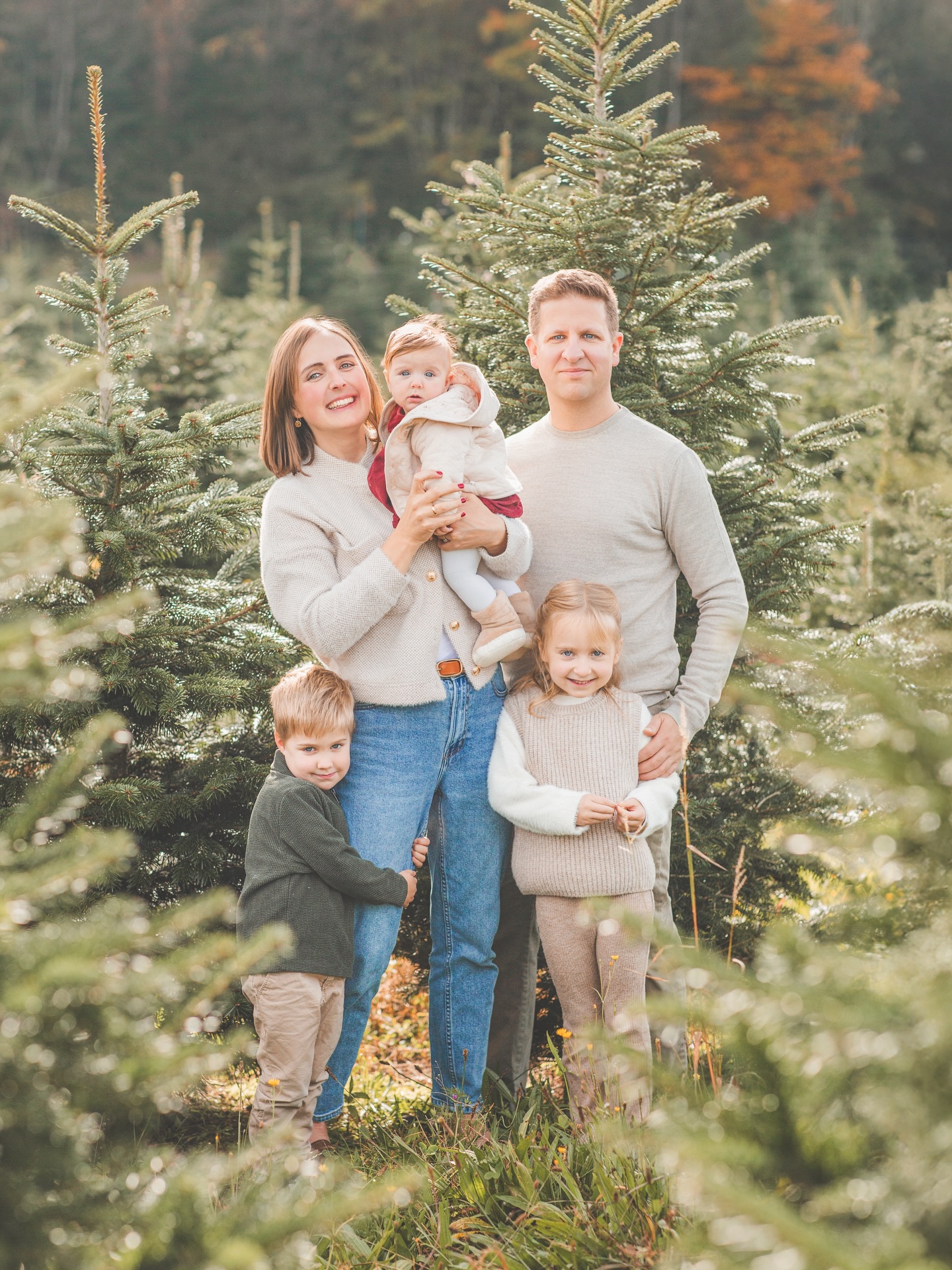 Weihnachten ist zwar schon vorbei 🎄🥲
…aber diese Bilder von diesem wunderbaren Familienshooting am Christbaumhof wollte ich euch einfach nicht vorenthalten.
Abgesehen von dem einen weihnachtlichen Set sind sie doch zeitlos, authentisch und das ganze Jahr über schön – findet ihr nicht auch? 😉❤️
Die Planung für das nächste Fotoshooting-SPECIAL geht schon bald in die heiße Phase! 🔥 Möchtest du dabei sein? Melde dich gerne ganz unverbindlich bei mir! 😘
Ich freue mich auf euch! 🥰
Eure Chen
📱0176-444 535 45
💌 chen@loveberry.photography
www.loveberry.photography
#familienfotosmünchen #fotoshootingmünchen #familienshootingmünchen #thalkirchen #isar