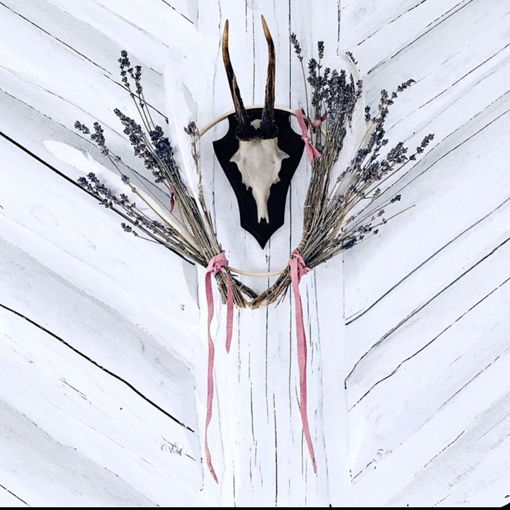 ✨Love, today and everyday ✨🪶#valentine #rockandstone #goldenfeather #love