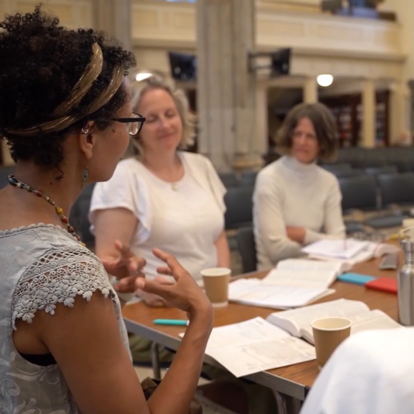 Gospel at Work lunchtime talks enable workers in central London to enjoy fellowship with other Christians in the area.
As well as the midweek talks, we offer Partnership groups. These groups give an opportunity to talk about a passage from the bible in depth, and think about how it applies to our lives, particularly with regard to the workplace.
To learn more about our partnership groups find your nearest lunchtime talkās website: gospelatwork.org.uk/map
Or comment or send us a message for more information!
#gospelatwork #london #christianity #biblestudy