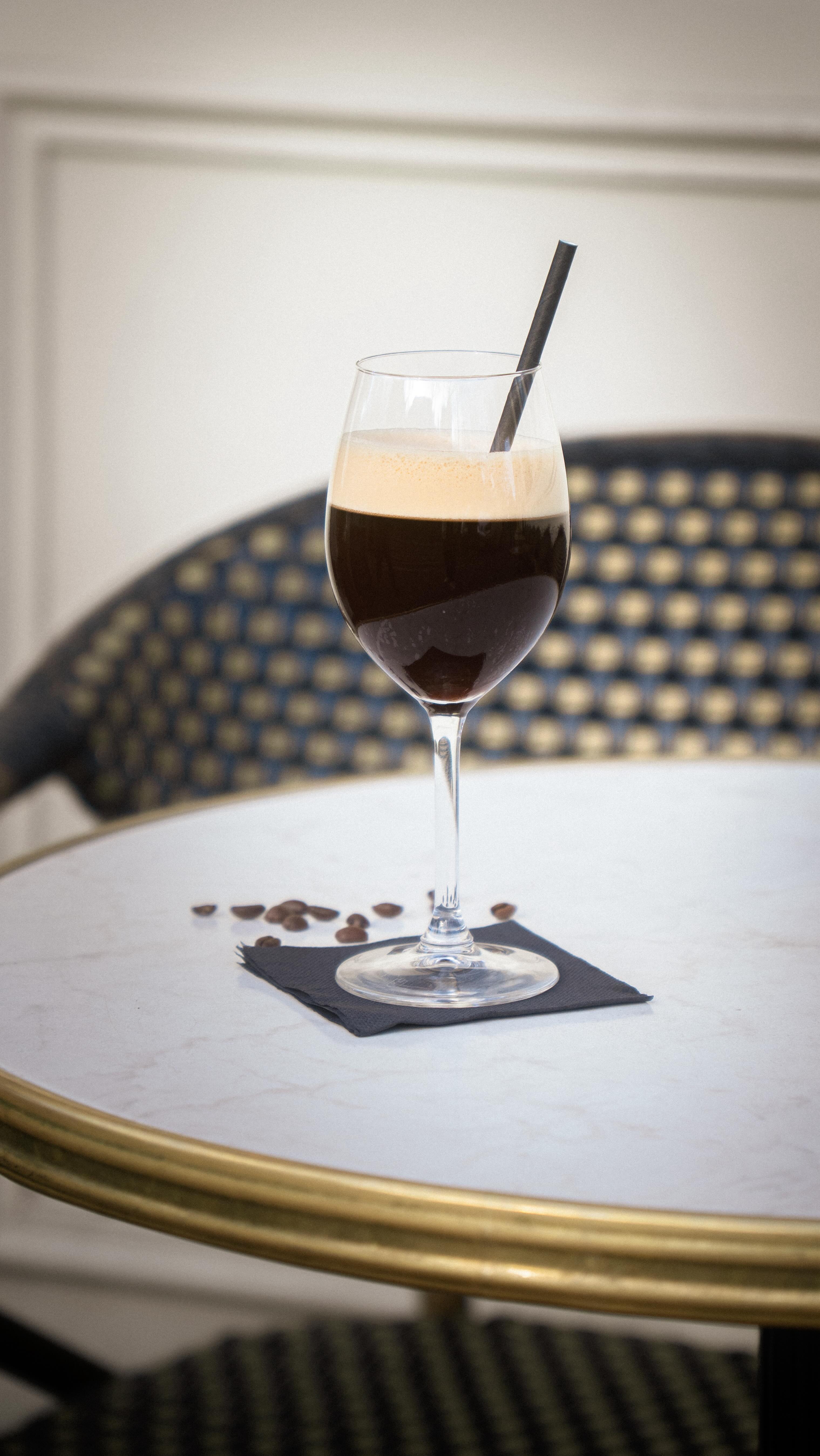 L’incroyable Expresso Martini de chez Marguerite 🌼 … What else ? ☕️
🎥 @troisiemeservice.studio