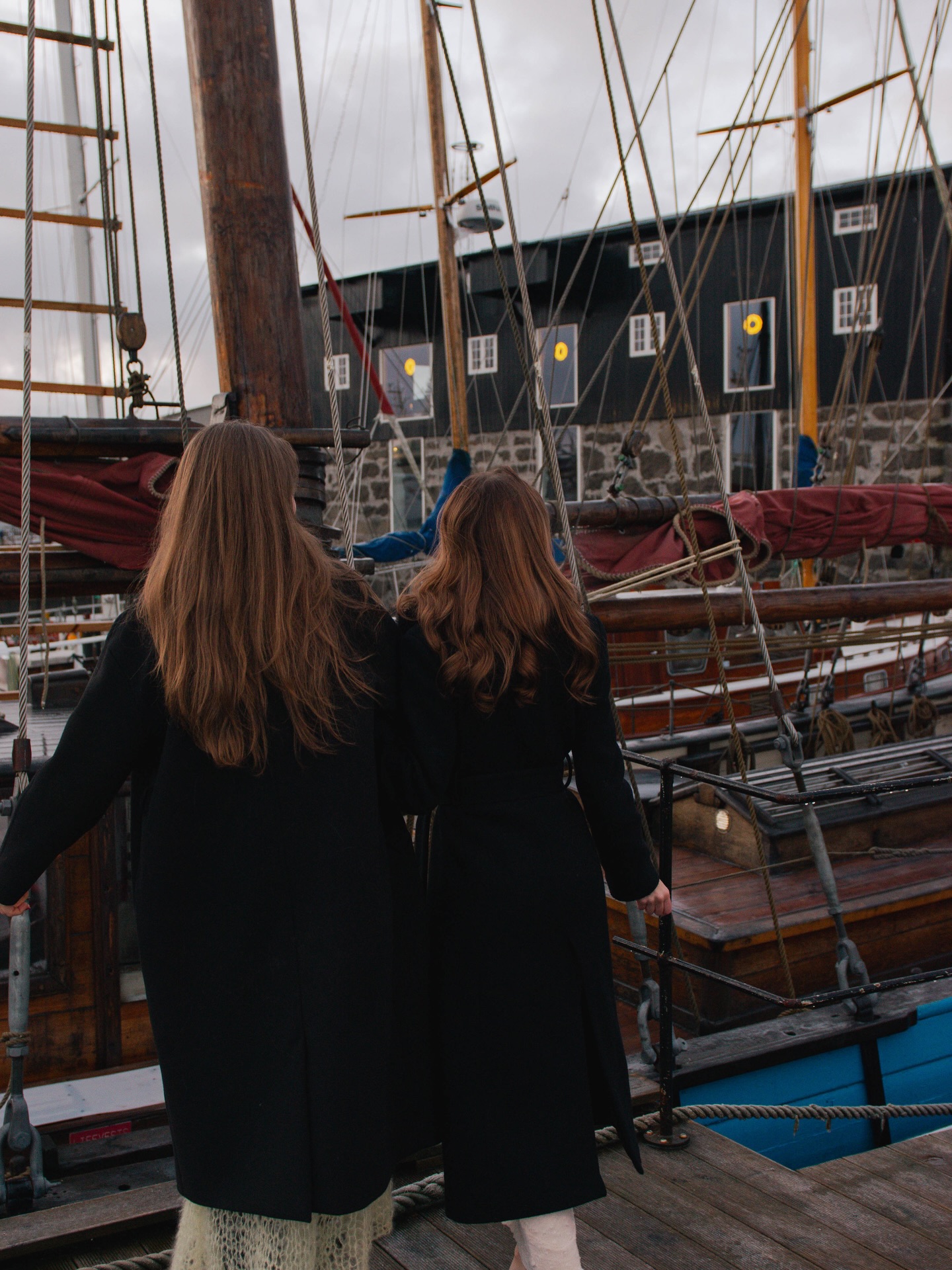 The evening begins the moment you step aboard.