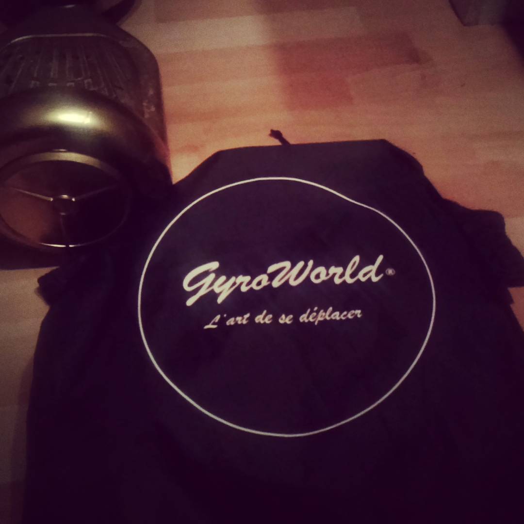 #monowheel #monorover #moovway #segway #Smartboard #gyropode #Gyroworldfrance #fullgoldmodel #masterpiece #justorder ♦Gyroworld-france.com ♦ 💣