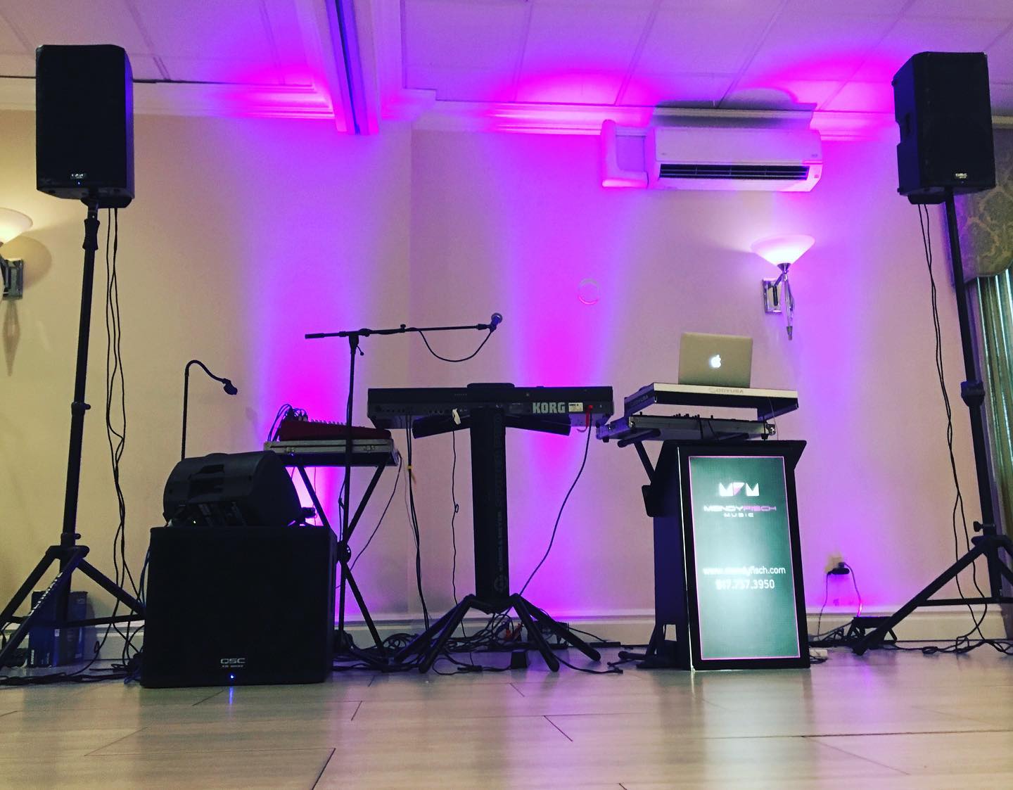 ✅ Late gig last night
✅ **2 & 1/2 HOURS** in traffic 🚗 🚙 🚘 🚕🚓🚎🚌🚒
✅ Few Energy Bars/Drinks
✅ SETUP
✅ OMB, DJ, Motivators, **Special Guest Star...⭐️**
•
✅ Totally pumped and READY. TO. ROLL.
•
•
#BarMitzvah #MazelTov
•
#JewishMusic #OneManBand #Jewish #Simcha #OnlySimchas #DJ #Pa3X #QSC #AllenHeath #Shure #jewsofinstagram #tzniusfashion #batmitzvahdecor #thankyouhashem #baruchhashem #barmitzvahdj #barmitzvahdecor #Weddings #Events #Frum #Heimish #BarMitzvah #BatMitzvah #SimchaSpot #YeshivaWorld #Matzav