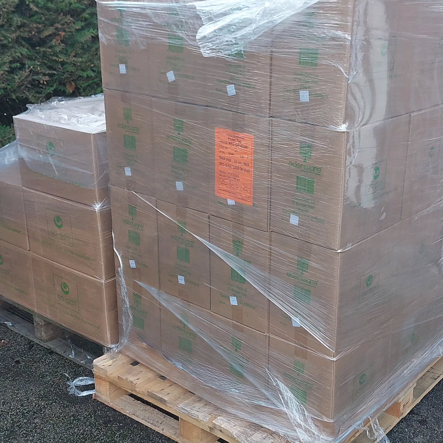 Getting ready for a massive 2026! 35,000 compostable food trays from @envior.uk