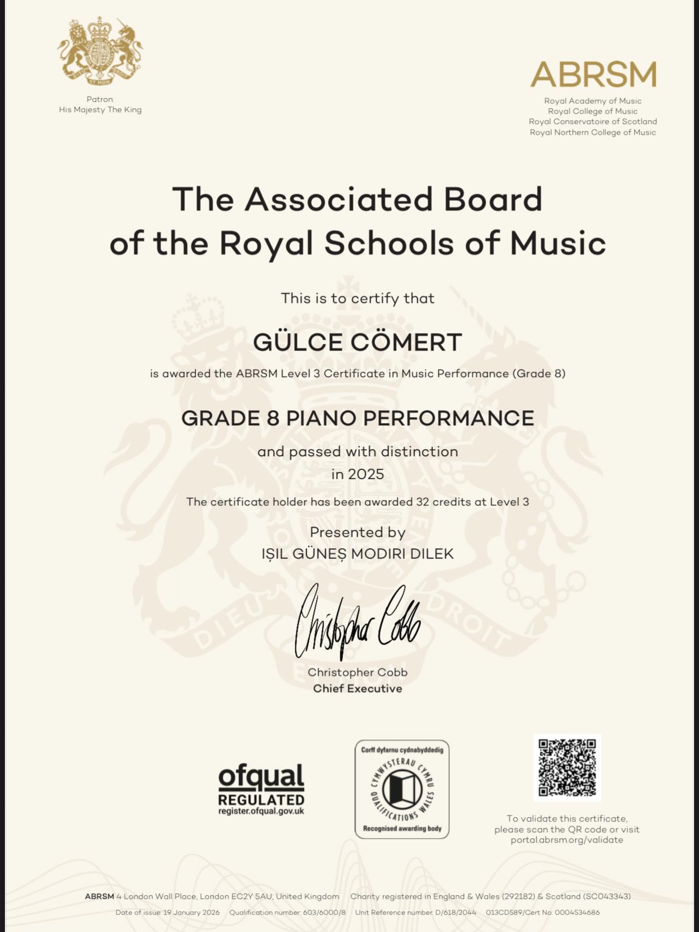 Öğrencimiz Gülce Cömert, Royal Akademi programının 8.Aşama sınavından takdir belgesi alarak geçmiştir. Kendisini tebrik ediyor, başarılarının devamını diliyoruz🙏🏻👏🏻💐🥰💛