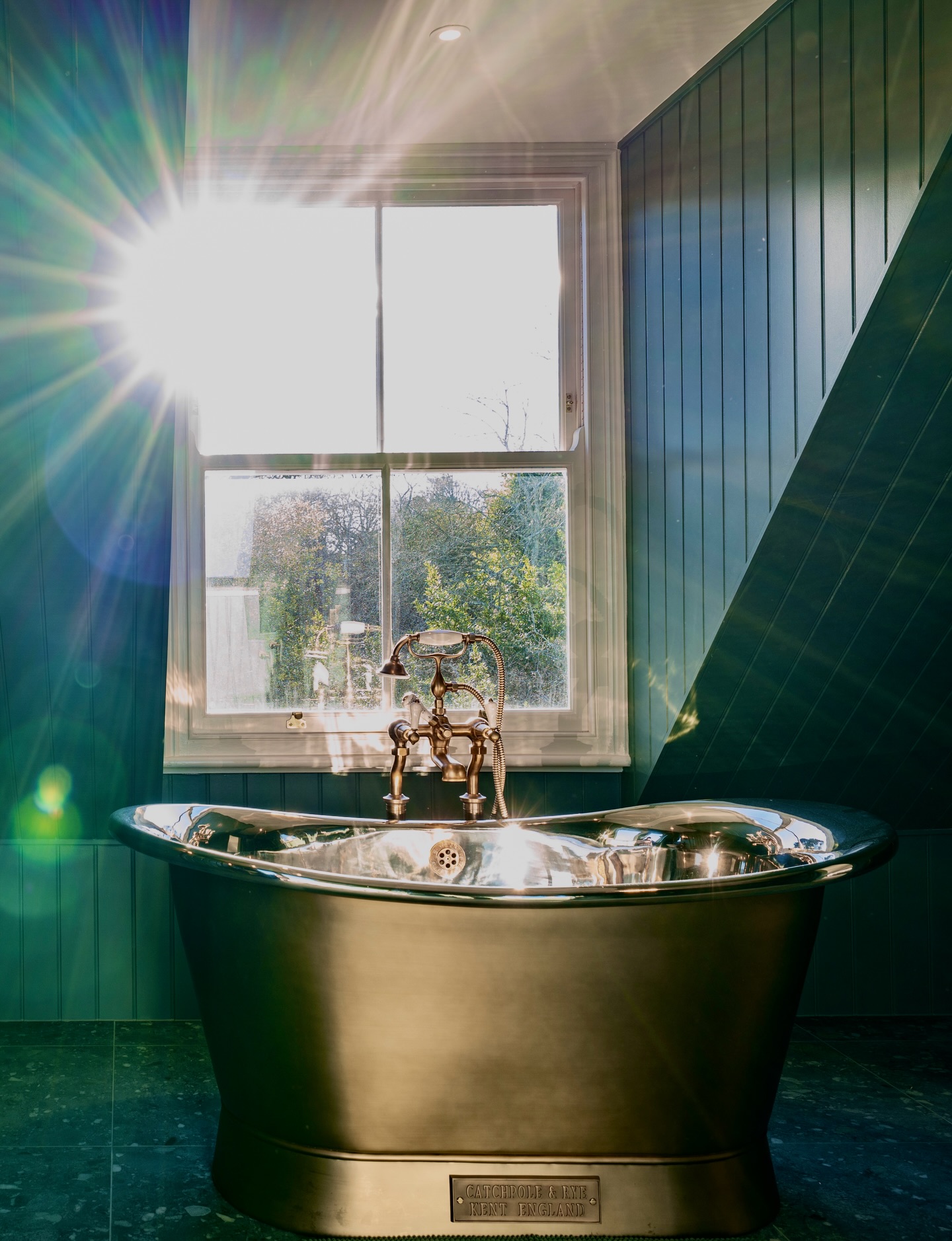 Do Not Disturb 🤫
🛁 @catchpoleandrye
📸 @siennnaeva
Bathroom Design - Bathroom Inspiration - Tile Design - Interior Design Studo - Interior Designer Hampshire