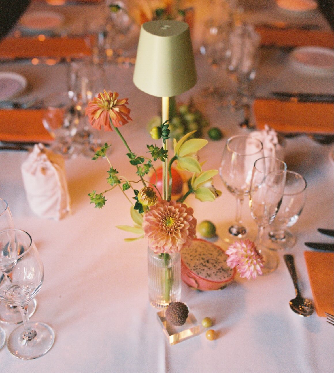 Juicy fruits and watermelon slices for our Brazilian Palestinian bride.
For S+F last September.
📸: @earthtomadison
