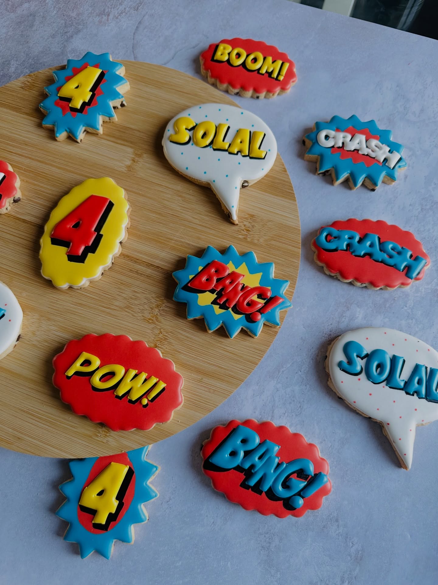 Parfois, les mots les plus courts suffisent!!
Venez vous aussi créer le coffret parfait pour votre événement.
__________________
Karu Sweets Design | Biscuiterie artisanale & personnalisée
🧑🏾🍳 Christmina, biscuitière passionnée
🍪 Biscuits sur mesure,personnalisés, pour tous les événements
🤲🏾 Entièrement fait à la main, du biscuit au décor
📦 Livraison en France métropolitaine et dans les DROM
🛒 Click & Collect Orly (94)
Commande en MP ou sur le site (délai 14 jours minimum)
www.karusweetsdesign.com