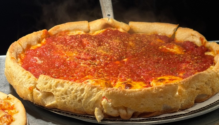 The Hoosiers kickoff tonight and we’ve got the perfect lineup to watch the game 🍕🔥🏈
Call it in, grab a pie, and cheer on IU the right way.
#IUGameDay #Hoosiers #PizzaNight
🔴⚪ Go Hoosiers!