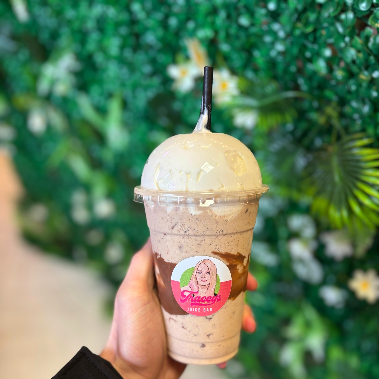 Chocolate frappe ☕️
We are open until 10pm tonight 🥤 🎀💗💕🫶🏻