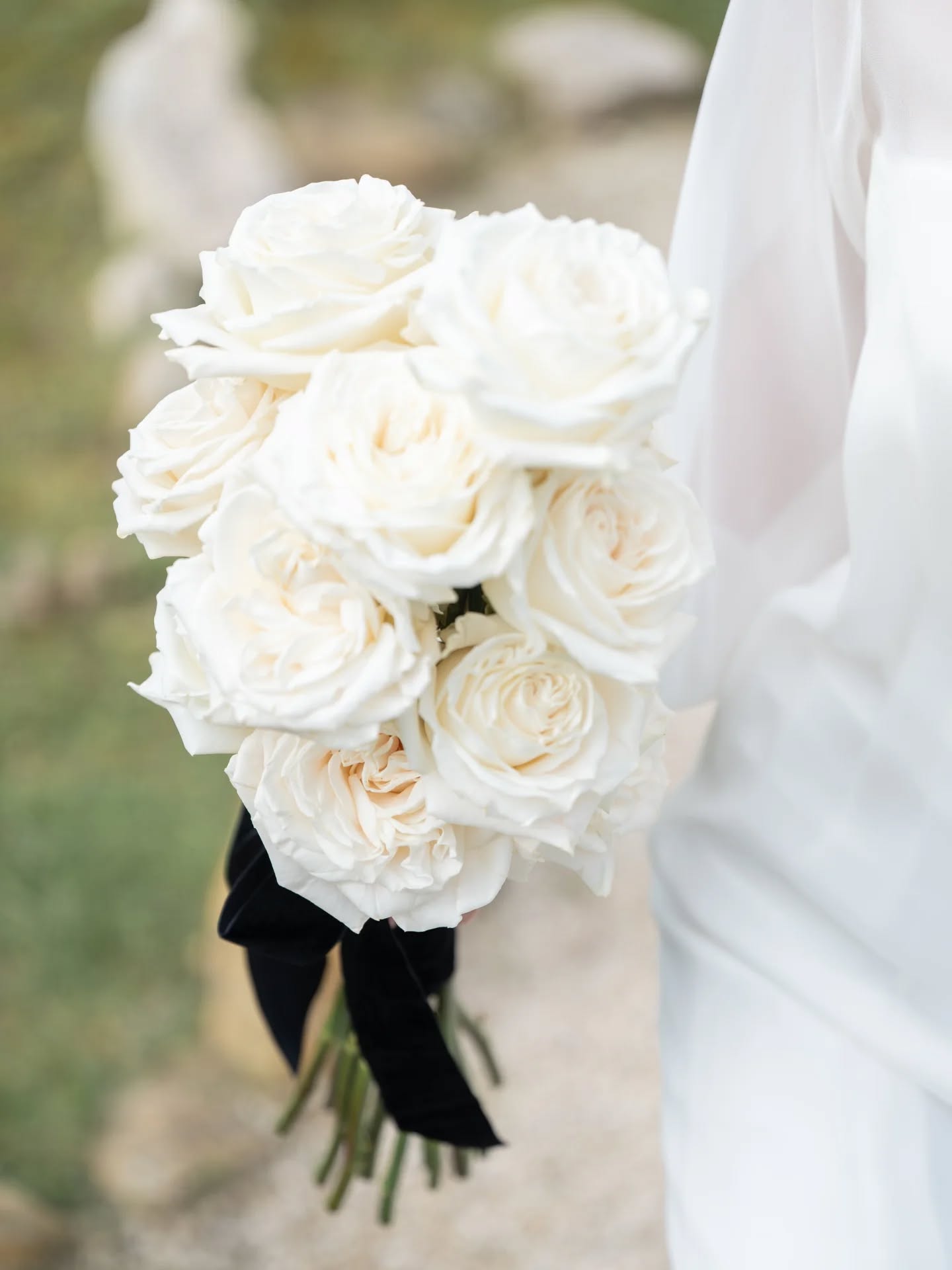 🤍 A & L 🤍
07.05.2025
@closdutuilier
@thelavenderloveclub_wedding
@caravanepalace_events
@davidz_photographer
@oravis_location
@melaine.bois.fleuri
@brunchmeup
@33tours.dj
@bellefrequence
#bridalbouquet #bouquetdemariee #whitewedding #weddingprovence #mariageenprovence