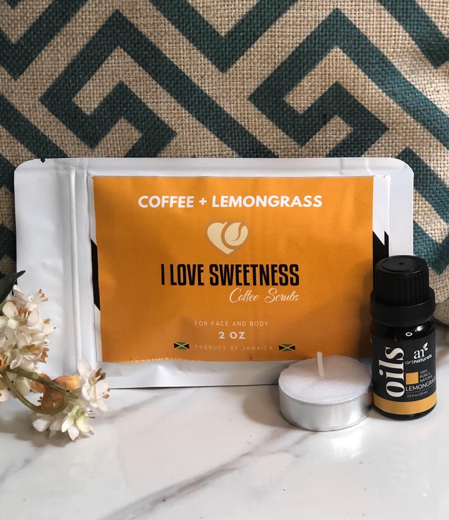 Our Coffee + Lemongrass is made for all skin types. ⠀⠀⠀⠀⠀⠀⠀⠀⠀
It has antiseptic and astringent properties which is perfect for getting even and glowing skin. ⠀⠀⠀⠀⠀⠀⠀⠀⠀
You will feel the difference when you add this as part of your natural skin care routine.
⠀⠀⠀⠀⠀⠀⠀⠀⠀
⠀⠀⠀⠀⠀⠀⠀⠀⠀ .
.
.
#SkinCare #SelfCare #SelfLove #NaturalProducts #BeautyProducts #MadeInJamaica #CoffeeScrubs #JamaicanCoffee #iLoveSweetness #BodyScrub #Exfoliate
