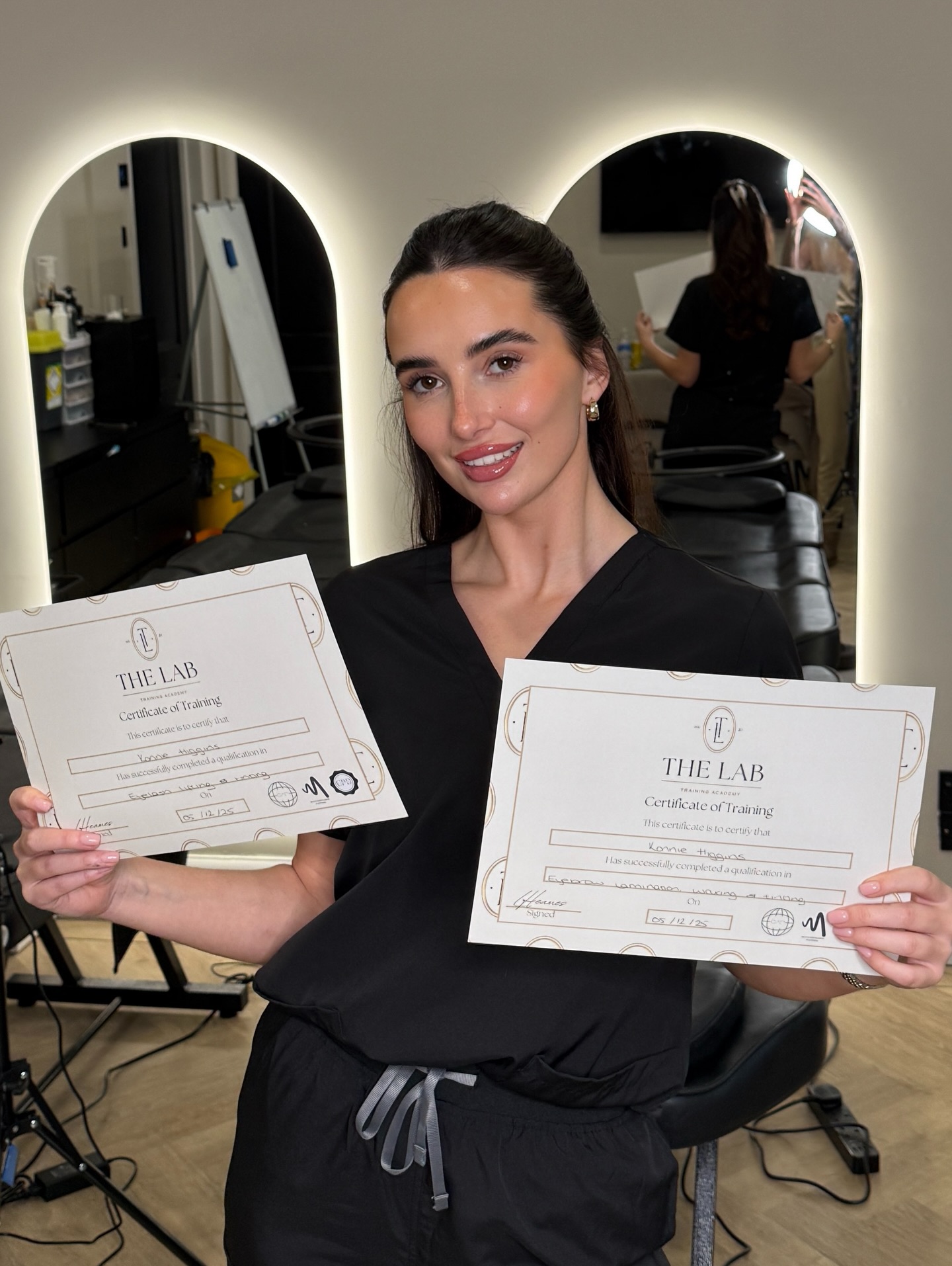 SOME SHIFTS AREN’T LOUD — THEY’RE ALIGNED ✨
There comes a moment when the 9–5 no longer fits the woman you’re becoming.
When the dream you’ve carried quietly for years asks to be taken seriously 🤍
This is what it looks like when someone chooses themselves.
Stepping away from routine.
Leaning into purpose.
Creating a career that actually supports the life they want to live.
Konnie completed our combined eyelash lifting, eyebrow lamination, waxing & tinting course as part of a bigger decision — to build a future rooted in fulfilment, freedom, and intention ✨
Now working from home, setting up a business alongside her cousin, and choosing collaboration over competition. Two women. One vision. Levelling up together.
This isn’t just a career change — it’s a realignment.
Setting standards.
Raising the bar.
Making moves that her future self will thank her for.
2026 energy feels different ⚡️
It’s no longer about surviving the week — it’s about creating a life that serves you. One that feels empowering, sustainable, and true.
If this speaks to you, trust that it’s not random 💭
Sometimes the nudge you feel is simply clarity arriving.
🖤 Freedom-led success.
🤍 Purpose over pressure.
✨ The life you dream of is built one aligned decision at a time.