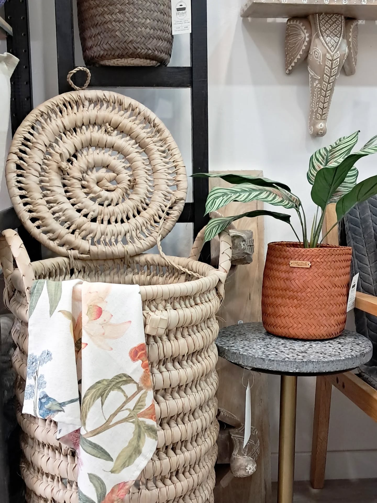 Handcrafted beauty with a story 🌿
Our palm leaf baskets, bags, trays and hats are all handmade in Mozambique using traditional techniques, natural materials and natural dyes.
Each piece is unique, timeless, and made to be loved.
Available in store now & coming soon online ✨
@creativeafrica_store
#handcrafted
#palmbasket
#naturalmaterials
#homeinspo
#shoplocal