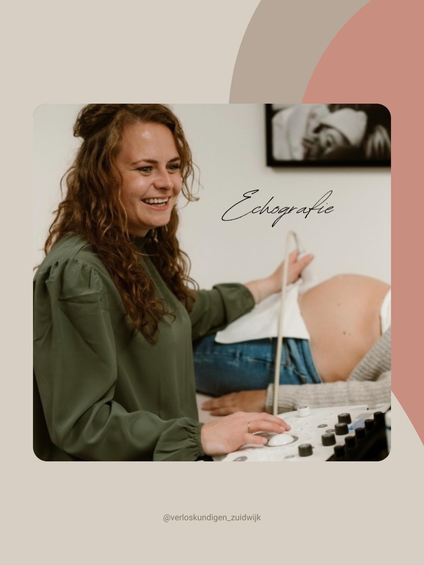 ✨ Echografie in onze praktijk ✨
Binnen onze praktijk zijn verloskundigen Rieke, Marjolein en Saskia opgeleid om echo’s te verrichten. Zo kun je bij ons terecht voor de eerste echo, de termijnbepaling, geslachtsbepaling en indien nodig groeiecho’s.
Daarnaast werken we samen met STAR-SHL en is er iedere vrijdag een echoscopist aanwezig voor de medische 13- en 20-wekenecho.
Zo hebben we al deze echo’s onder één dak. Wel zo fijn, vertrouwd en dichtbij! 😊🩺