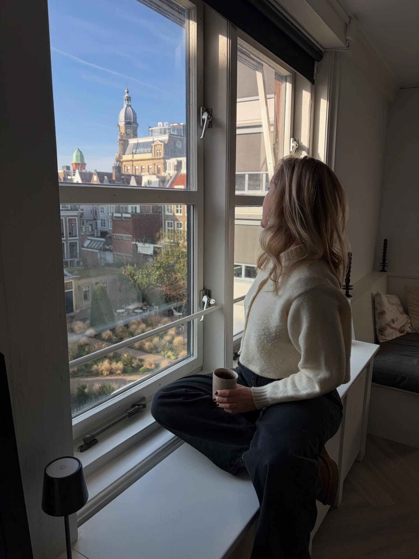 The week so far! 🤍
Photo 1: Office with a view - I still can’t get used to it! Coffee break with my dear office colleague @jjamsterdam
Photo 2: Never not moodboarding, new ideas and inspiration for a project I’m working on
Photo 3: My interview series about the feeling of home called “Echoing Home” with Aviadi Purnomo, Tandjung Sari
Photo 4: My kind of souvenirs from Paris - the new collection books from my favorite labels brought to the office
Photo 5: Still in winter mood — I love the fluff (photo via Pinterest)
Curious about Echoing Home? Read more via studiomique.substack.com 🤎
#interiordesign #slowliving #theweekoninstagram #craftsmanship interiorsofamsterdam