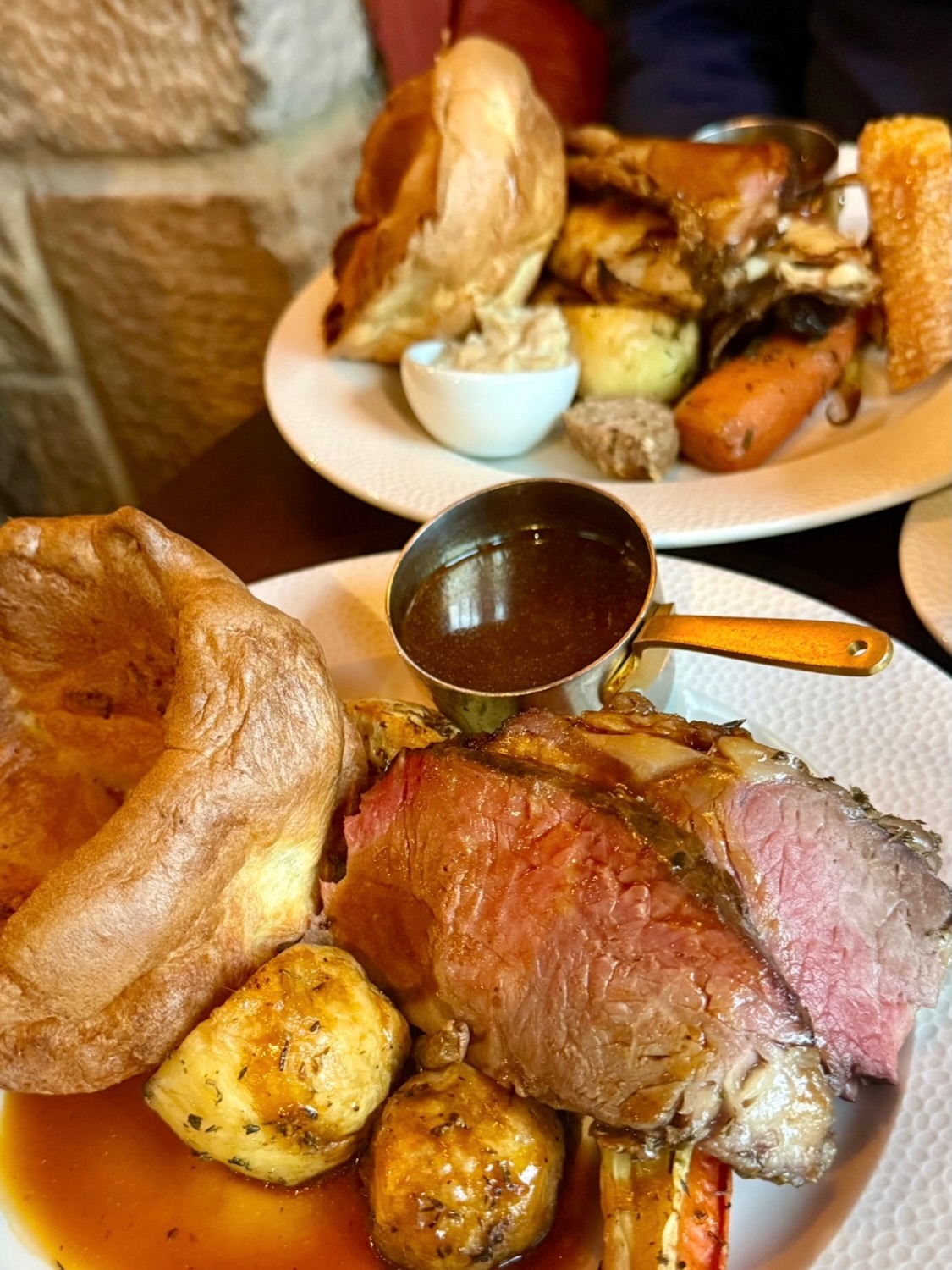 Ad 💚 Sunday lunches done right 💚
I popped over to @thewhitehartpool on Sunday with my dad (right at the bottom of Pool Bank by the mini roundabout) and wow… the recent refurb looks amazing. It was absolutely buzzing too which always a good sign on a Sunday!
We went all in with three courses
✨ Sticky chicken skewers & goat’s cheese to start
✨ Beef roast dinner + a trio of roasts (because why choose just one?)
✨ Then coffees with miniature puddings.. honestly, every restaurant should do this. Perfect when you fancy something sweet but don’t want a full pudding 🙌
It’s a little way out of town, but 100% worth the drive for a relaxed, family friendly Sunday lunch with great atmosphere.
Have you been since the refurb… or is it going on your list?
——————————————————————
Hi 👋 We are The Harrogate Fam. Follow us to 🍽️ Eat 🌸 Enjoy & 🌿 Explore your way around Harrogate and beyond - your go-to guide for the best food, family fun & hidden gems in North Yorkshire. 💚
#sundaylunchyorkshire #harrogate #sundaylunching #yorkshirepuddings #yorkshirefood