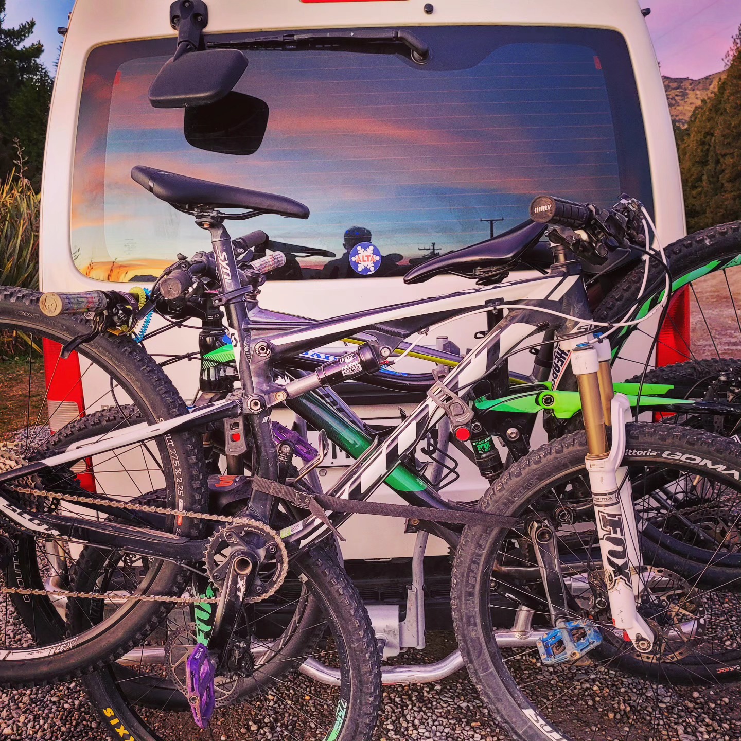 Evening sky reflected after a winter ride.
.
.
@purenewzealand #newzealand #wanaka #lovewanaka @wanaka #mountainspirit #meditation #retreats #yinyoga #experientialeducation