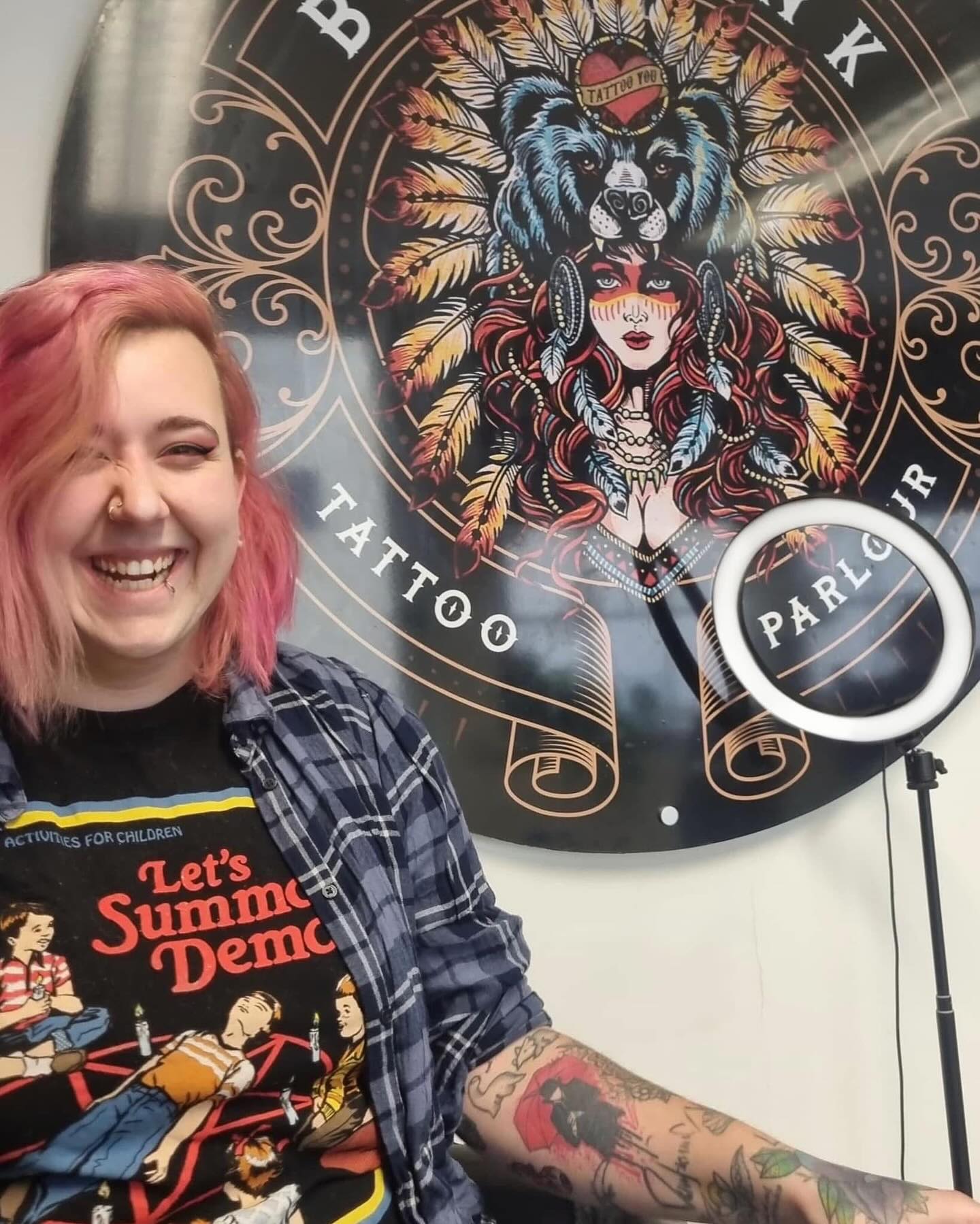 ⭐️ Exciting news alert! ⭐️
The wonderful @evltattooart will be joining us at @prettyinink.tattoo 🙌🏻 Starting this coming Sunday!!
🩷Ellie will be working Sundays and Mondays, so we are now open 7 days a week for your sweet tattoo needs!
🌸Plenty of flash designs added, but Ellie is a versatile talented artist, so send over your enquiries and get booked in!
Any questions or enquiries, contact us :
https://prettyininktattoos.co.uk/contact
.
.
.
.
.
.
#newtattooist #girlpower #bookin
#tattoo #tattoos #stowmarket #ink #inked #getinked #girlswhotattoo #tattooist #art #femaletattooist #gettattooed #prettyinink #Suffolk #girlswithtattoos #tatts #lgbtsafespace #dowhatyoulove #follow #femalerun #safespace #tattoosarecoolandyouknowit