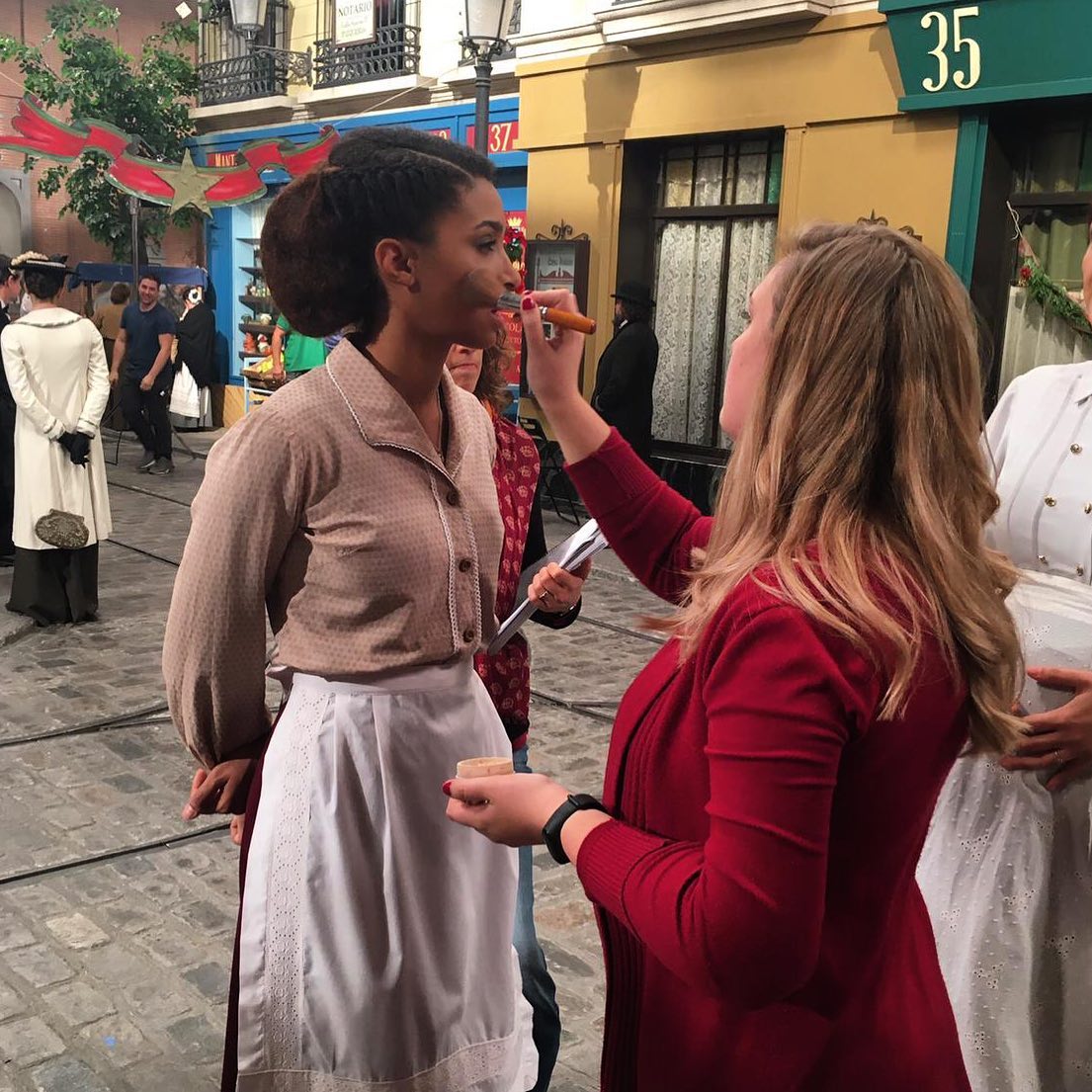 Retoques que ya no se repiten a @trisha_fdez_ pero que molarón mucho!😊😊😊 #acacias38 #marcia #acacias #tve1 #boomerang #television #maquillaje #maquillajeprofesional #retoques