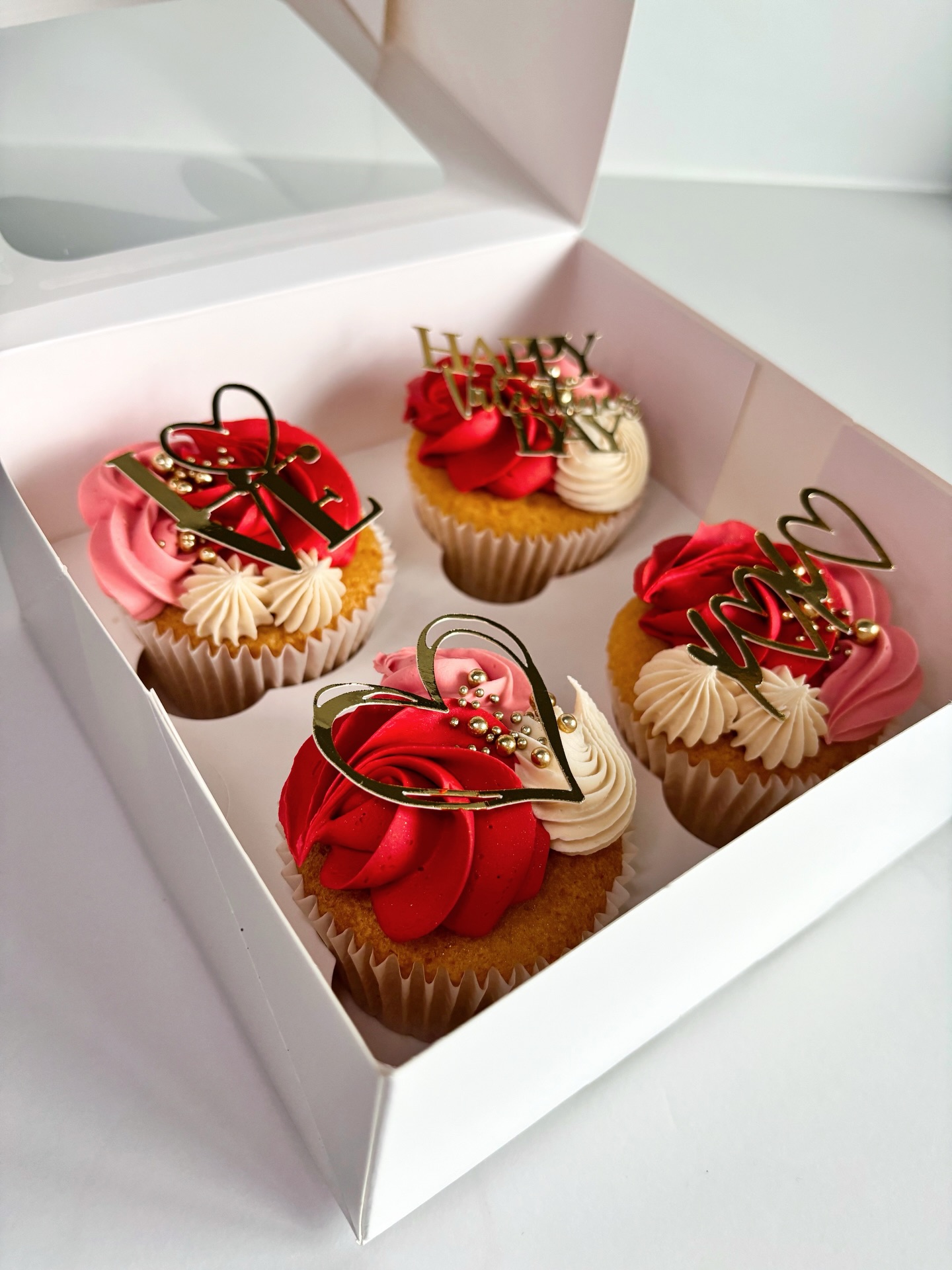 Love is in the air at Sugar & Slice Bakery 💖
Our Valentine’s treats are now open for pre-order and perfect for spoiling someone special (or yourself 😉).
🧁 Vanilla cupcake boxes
▫️ Box of 4 – £12
▫️ Box of 6 – £18
❤️ Triple chocolate brownie hearts
Finished with Belgian chocolate – £10
📅 Collection Friday 13th February
DM to order, limited availability ✨
#ValentinesTreats #ValentinesBakes #buttercreamcupcakes