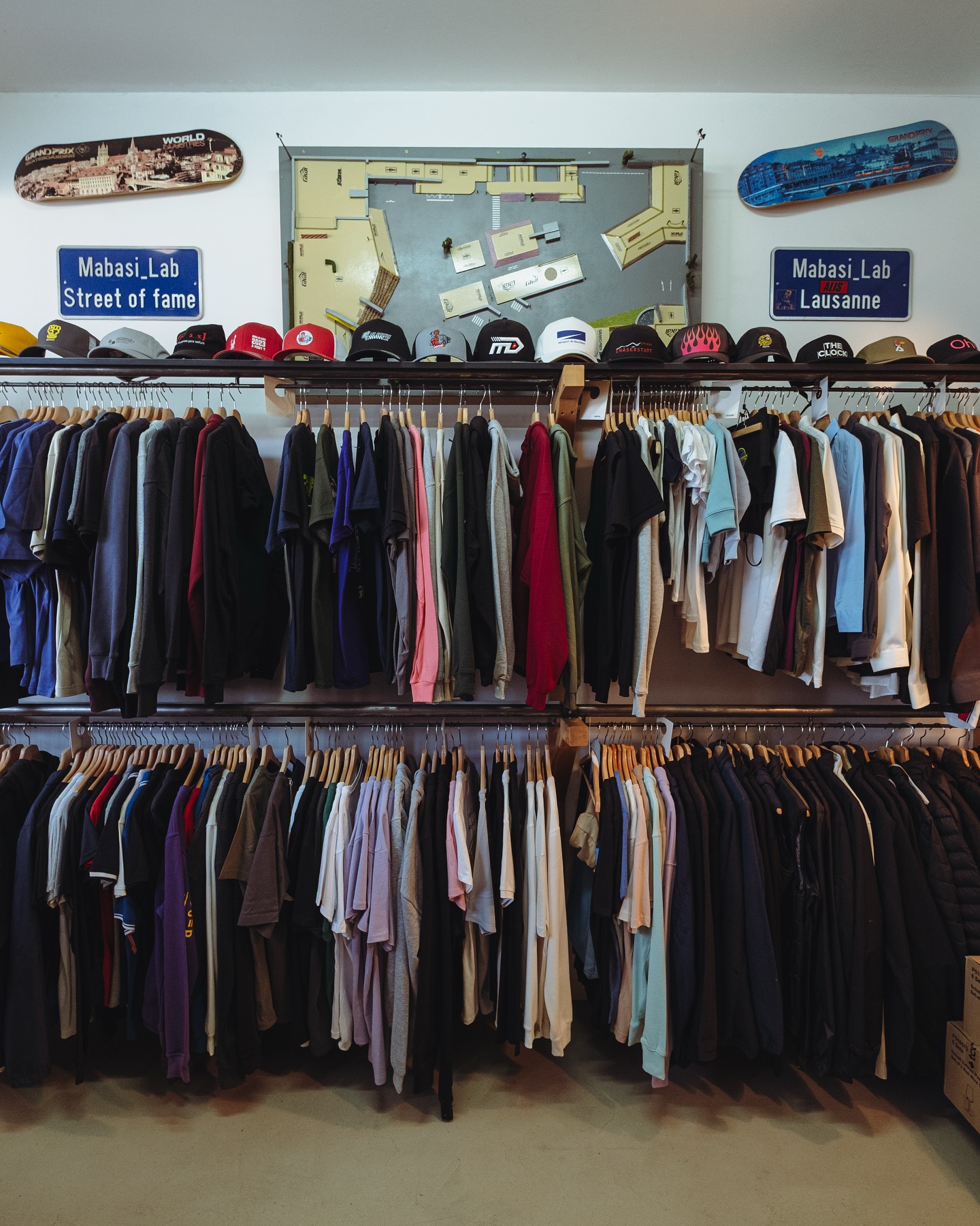 Welcome to our showroom — where style meets technique.
Visit us and discover a curated range of garments and compare printing methods side by side. From bold graphics to subtle textures, see the difference in person.
Swing by and experience the quality up close. We’re open and ready to inspire your next creation.
#EmbroideryDesign #TextilePrinting #screenprinting