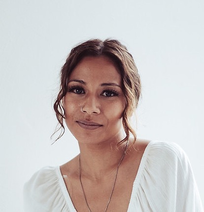 💫BIG NEWS
With a hearts full of excitement, please help us welcome our newest team member, Annalissa Crisostomo!
@annalissa_roseandthorns is an educator, artist, and community facilitator with over 7 years of experience in Community Education and Engagement.
⚜️
She has joined Community Impact as a Community Consultant, and is passionate about the transformative power of creativity to ignite and nurture leadership, healing, and social change. Through her work and studies, she has cultivated a strong foundation in creative pedagogy, critical education and anti-oppression to empower diverse individuals and communities.
She currently works with @voiceofpurpose.education as a Digital Content Manager supporting social media development, and community management and engagement. She is also the co-founder of ‘Healing While Healing’ - a women’s support network aimed at co-navigating womanhood, feminism and healing.
We are so humbled to have such a talented, intelligent and community champion join our team. Annalissa will be kicking off with some work to support @culturedays…more coming soon!
_______________________
#communityimpact #communityimpactconsulting #newteammember #welcome #artseducation #communityarts #tkaronto #browngirlmagic