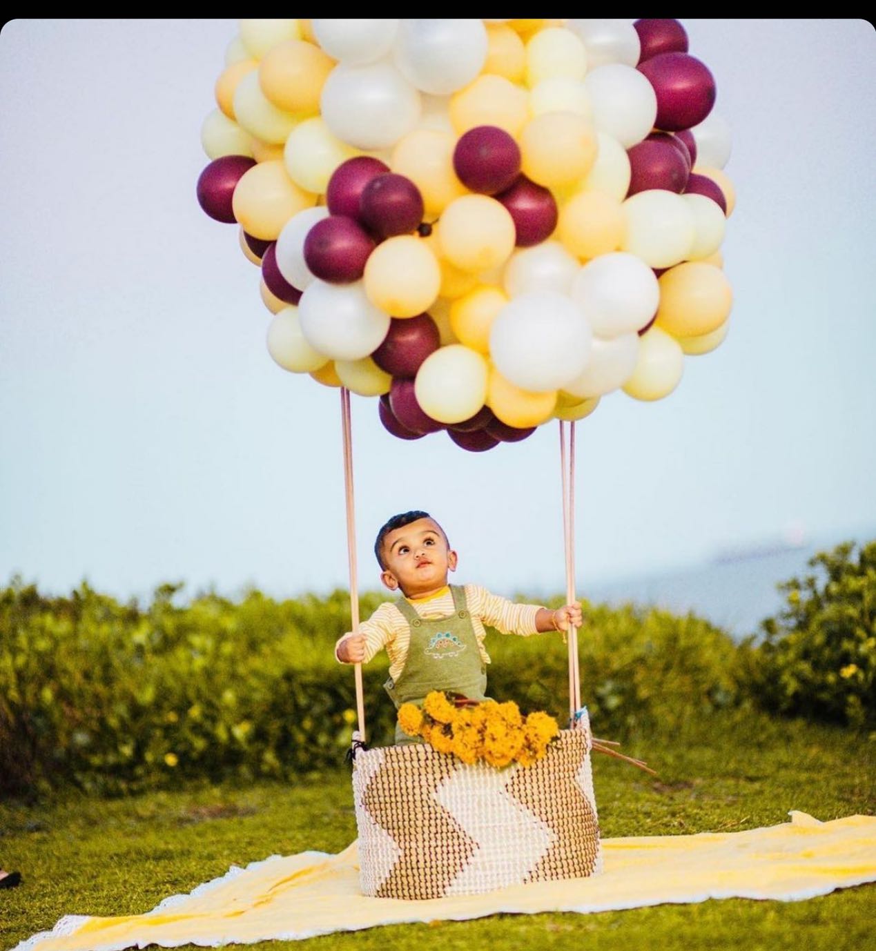 Hot air balloon baby! What a lovely way to celebrate a 1st birthday milestone. #babyshower #1stbirthday