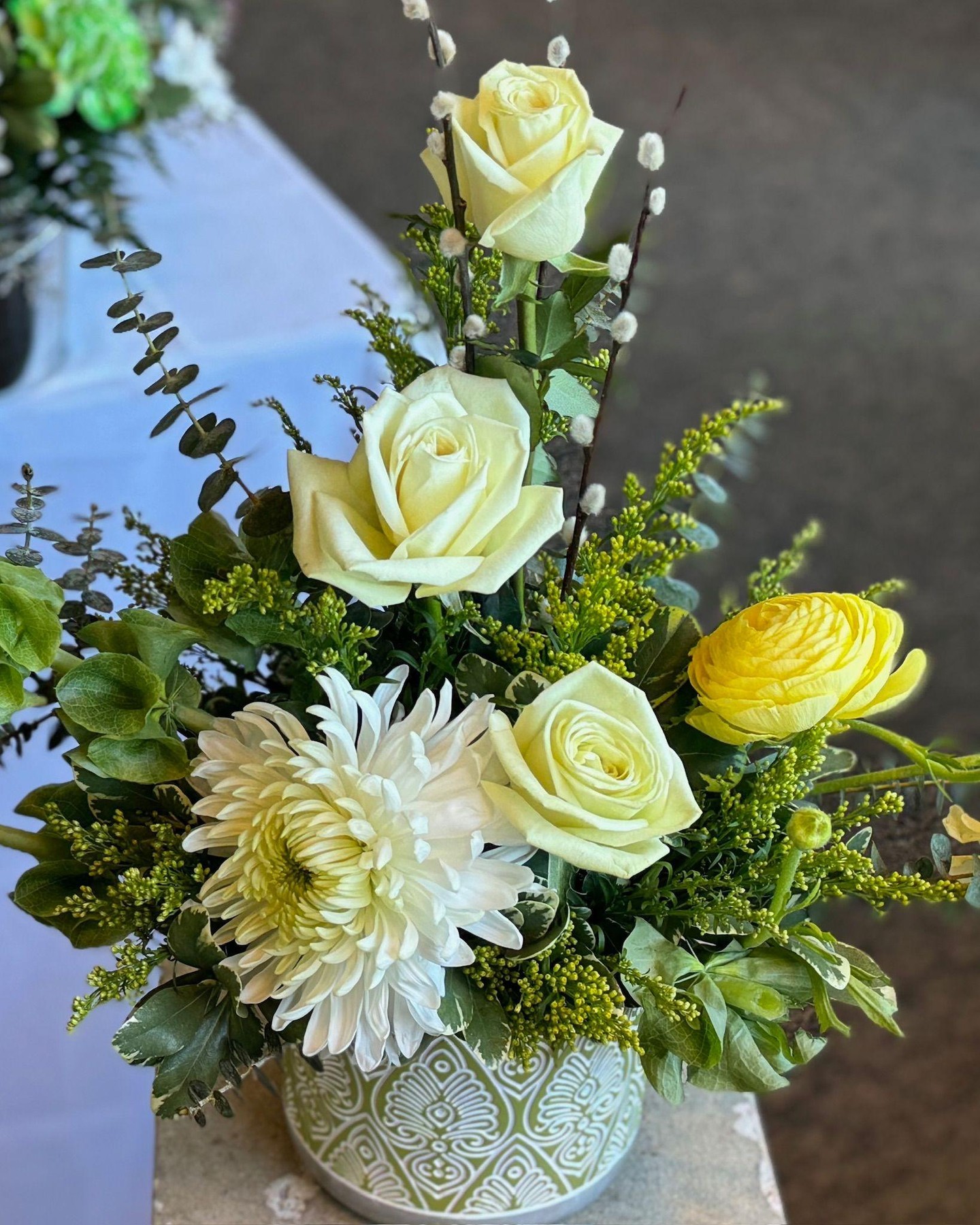 Sometimes the most beauty is found in simplicity -- in both life and in flowers...
#flowers #florist #traversecity #downtowntraversecity #flowerstationtc