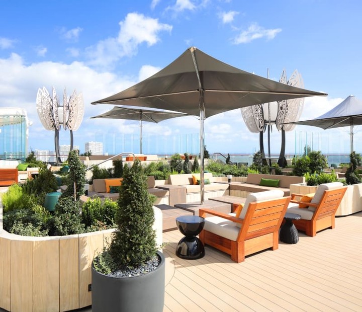 🌿✨ Discover the tranquility of the Rooftop Garden aboard your cruise! This luxurious outdoor oasis is perfect for lounging under the sun, enjoying refreshing drinks, and soaking in stunning views. It's the ideal spot to unwind and embrace your vacation vibes. 🏖️🍹
Ready to relax in paradise? Contact me today to book your cruise and experience the beauty of the Rooftop Garden! 🛳️
#cruisedining #celebritycruises #bookcelebritycruises
Personal Travel Mgmt | departures X dean
(778) 829-9747
dean@personaltravel.ca
https://www.departuresxdean.com/
https://www.personaltravel.ca/travel/agent/dean-nelson