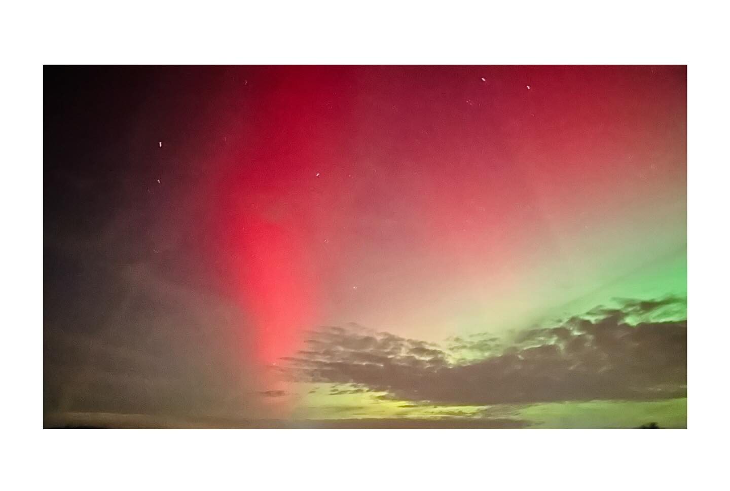 Stunning #auroraborealis in the Suffolk skies last night, what a magical treat. Could even make some of the pillars with the naked eye. #naturerocks #suffolknorthernlights #northernlightsoversuffolk