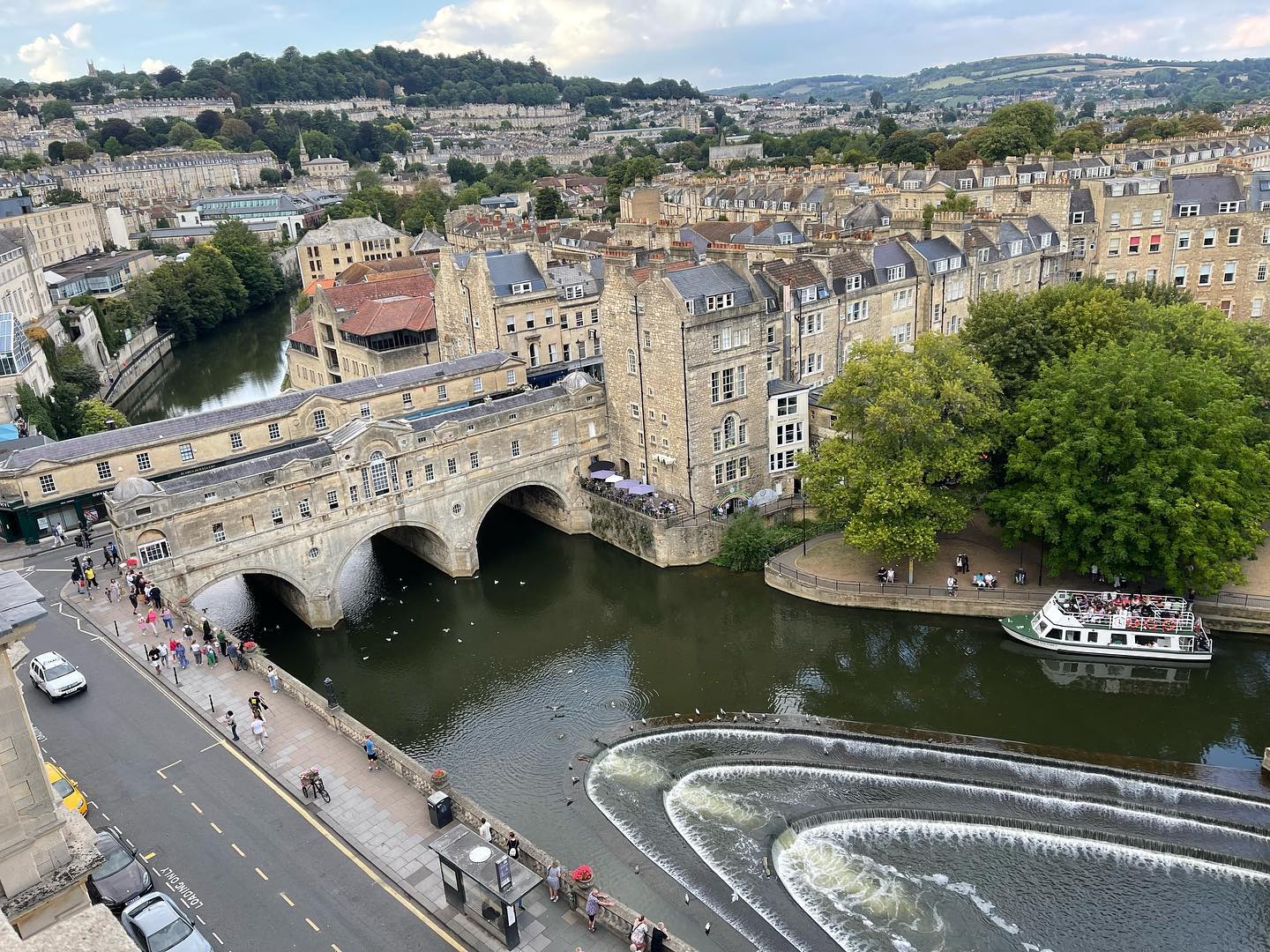 What an amazing view of Pulteney Bridge and weir