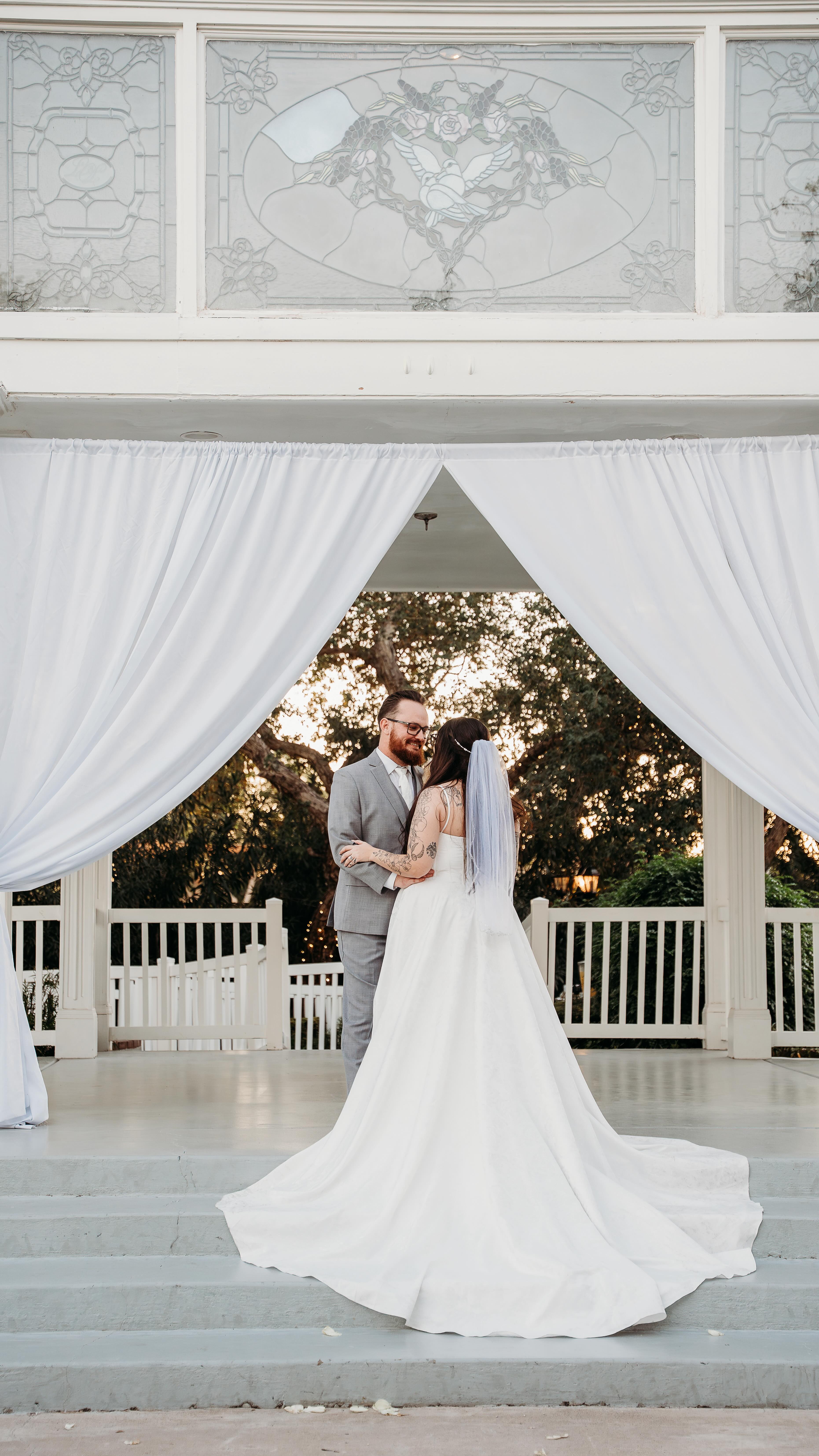 When your Photographer shares the sneak peaks with you 💃
.
.
Wedding photographer #weddingsneakpeeks #kategrutskyphotography #azphotographer #phoenixphotographer