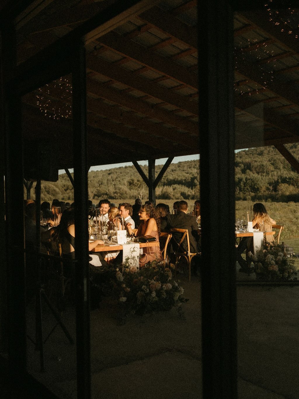 A summer wedding in the heart of nature 🤍
Organisation et design : @erikaco.events
Lieu : @vitalite_sureau_elderberry
Photographe : @naomiegagnonphotographe
Traiteur : @archipeltraiteur
Fleurs : @enfants_sauvages_fleurs
DJ : @charlesgodd
Location : @levaisselierbromont @lanouvelletablee
Gâteau : @lafleur_sucree