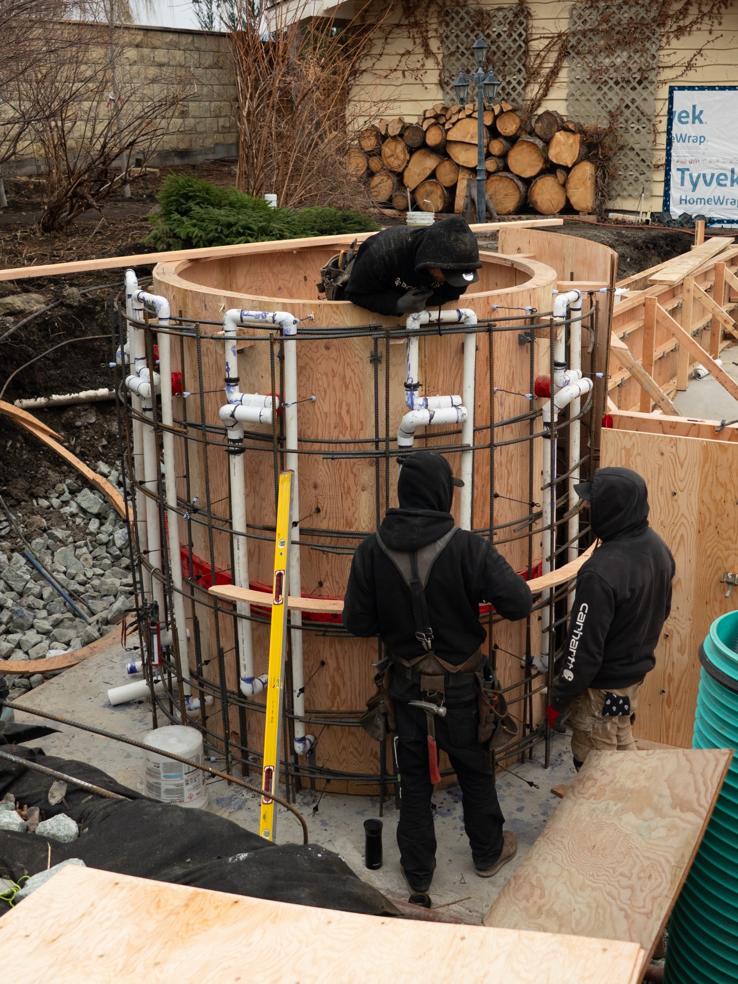 Taking shape at Pebble Beach. Walls are going up❗️
📲 Contact us today to get started on your project
(844) 562-5362
#Poolhouse #LuxuryPools #KelownaPoolBuilder #OkanaganLiving #CustomBackyard