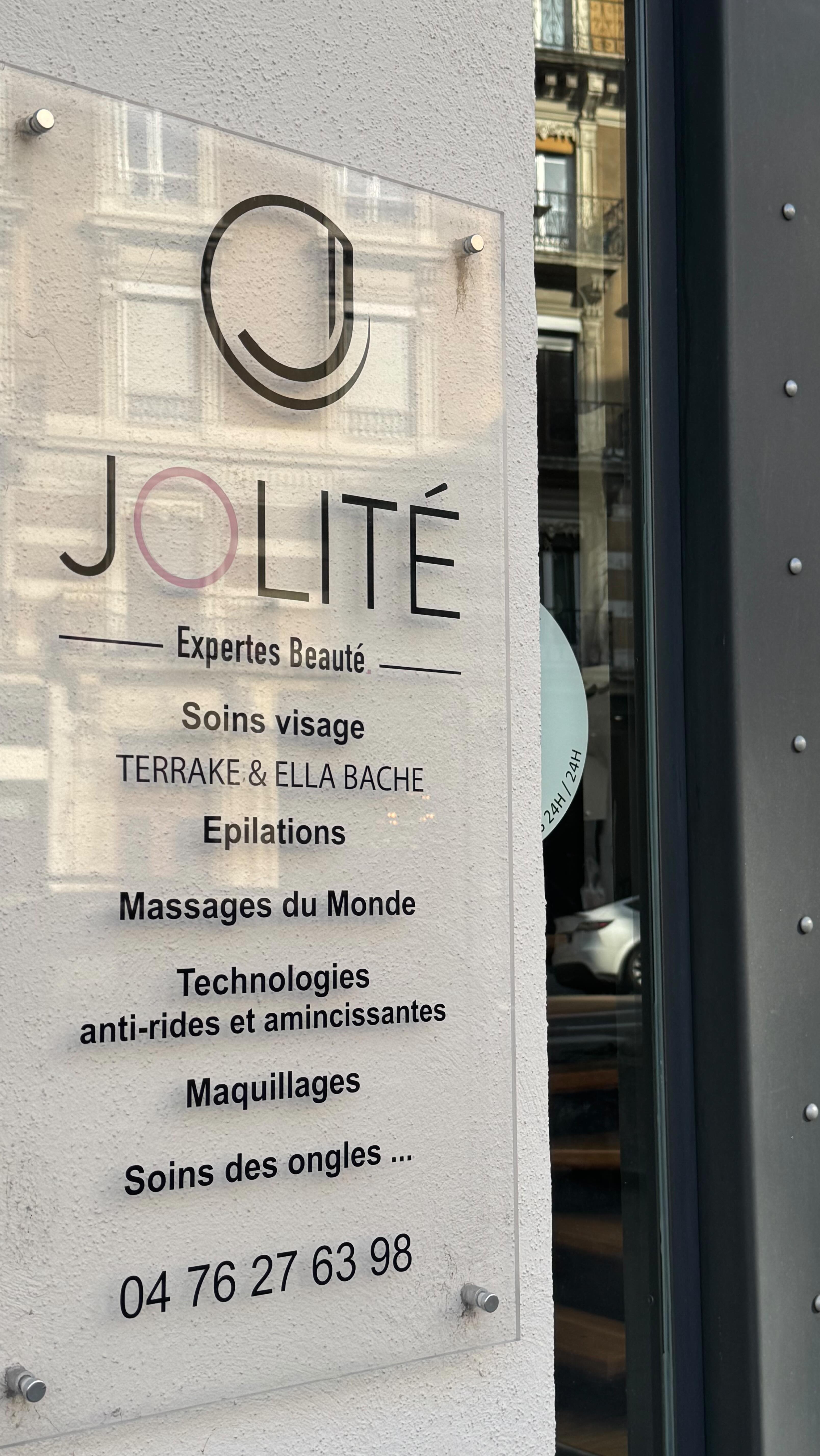 ✨ Le LPG, une méthode minceur efficace ✨
Le LPG est un appareil qui s’adapte à toutes.
Véritable soin beauté et bien-être, il agit en profondeur pour :
✔️ raffermir la peau
✔️ réduire la cellulite
✔️ lisser la silhouette
✔️ perdre des centimètres
Un moment pour soi, tout en prenant soin de son corps 💆♀️✨
#grenoble #institut #minceur #lpg