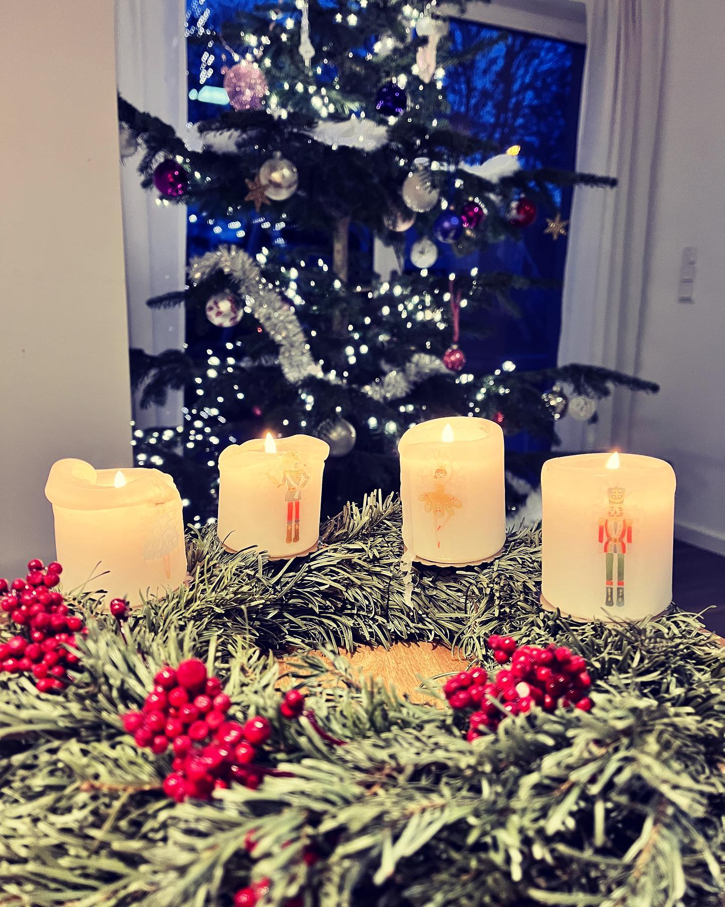 Wir wünschen allen Kunden, Partner und unseren Mitarbeitern und deren Familien eine wunderschöne Weihnachtszeit #weihnachten #weihnachtsbaum #christmas