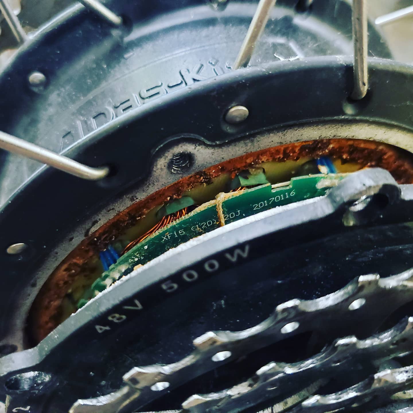 When the customer ask's what is wrong with this motor? Then you show them this photo and they go wow!
#bldc #bldcmotor #electric #rust #rusted #seized #toast #shegone #gone #electricmotor #48v #500w #freewheel #bicycle #ebike #bike #electricbike #pas #emtb #electricassist #customer #reaction #waterloo #cycleelectric #kitchener #photo #wow #2017 #2020 #replace
