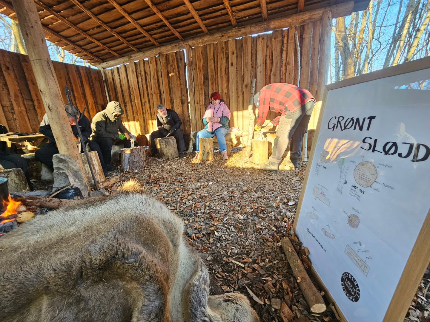 Todays carvingclass 🪵🪓🔪🌿
#Bushcraft #carvingclass #slöjd #friluftsliv #keepitsimple