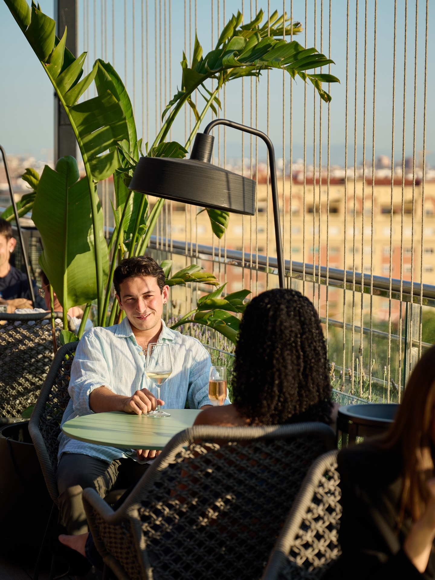 El sol de Valencia se aprovecha mejor en Sky Bar ☀️