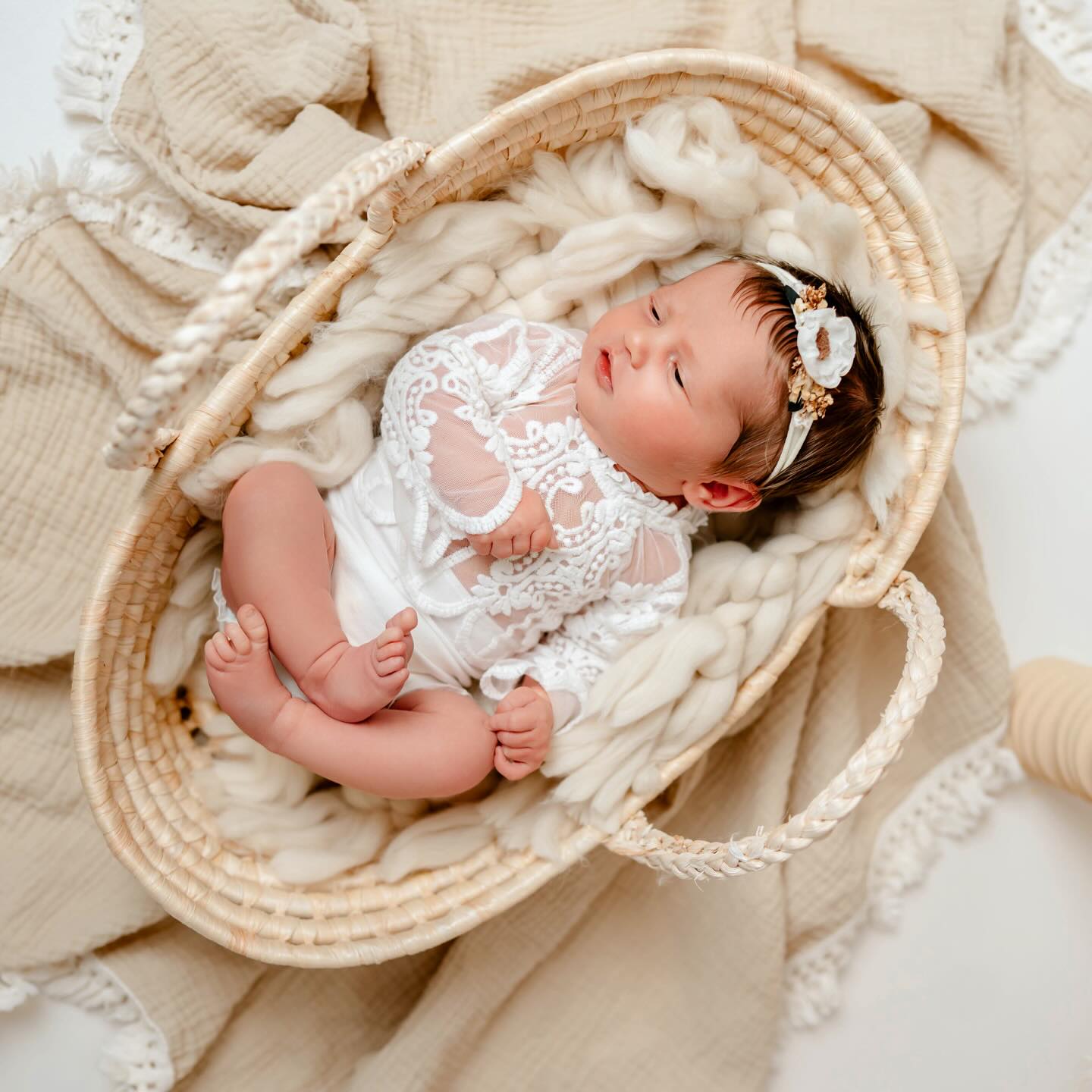 And of course my favorite white zone! Timeless and pure 🤍🤍🤍.
.
.
.
.
.
Newborn & Maternity and Family Photographer in Zürich area | Ksenia Photography
.
.
Neugeborenen-, Schwangerschafts- und Familienfotografin im Raum Zürich | Ksenia Photography
. #newbornphotography #newbornphotographer #newbornphotoshoot #newbornsession #newbornbaby