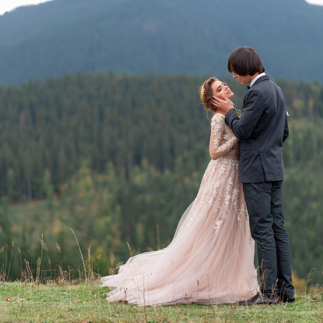 Ever wonder how to fit everything in on your wedding day? Check out our top tips to consider when creating your wedding day timeline.
1. Start Early
2. Talk about Your Priorities
3. Consider Sunset
4. Build in Buffer Time
5. Plan for the Small Details
Let our wedding team help plan your outdoor mountain wedding weekend. Call for more information.
#WeddingPlanning #TimelineTips #PerfectDay #boone #mountainwedding #destinationwedding #blueridgemountains #ncweddingvenue