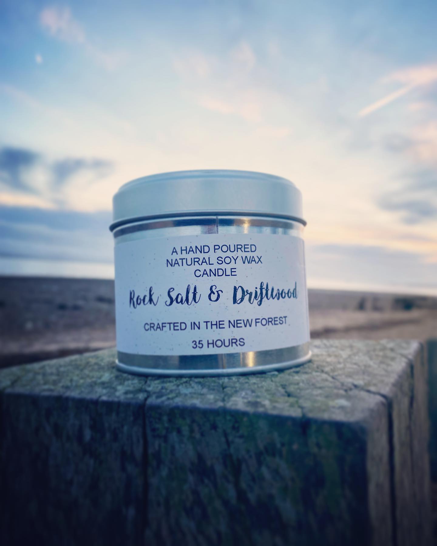 π Caught the last of the south coast sun on the shortest day of the year yesterday at Lepe Beach π
The days might start to get longer again, but thereβs still plenty of time for cosy evenings with candles lit βοΈ