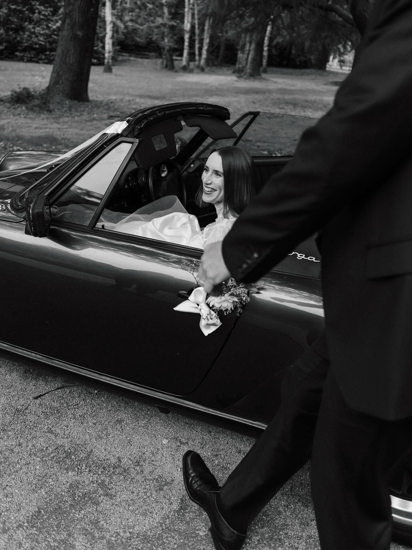 A few of my absolute fave black and white images from Amy and James’ wonder of a day back in October at Hampton Manor.
Photographer: @amyrosedeffley
Videographer: @rosie_hough
Venue: @hamptonmanorweddings
Flowers: Amy and James (the couple) and @vanillarufflesfloraldesign
Dress: @relovedbrum
Bolero and dress alterations: @atelier_by_khosh
Hair and Makeup: @amyhough the bride
Band: @thecollective.live.band