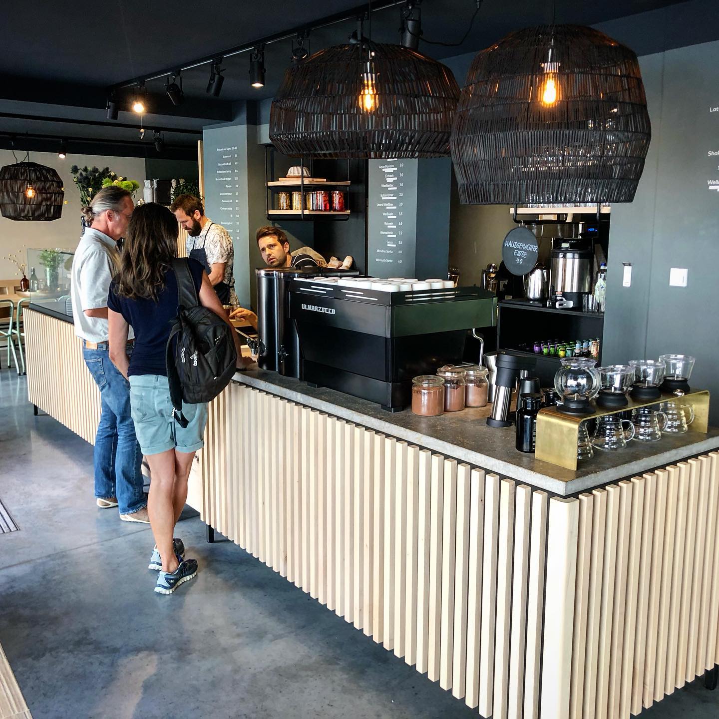 Vielen Dank für klasse #espresso und #brotzeit im #wiggerl17 in #traunstein . Eins A Produkte, herzliches Team und wahnsinns #interior