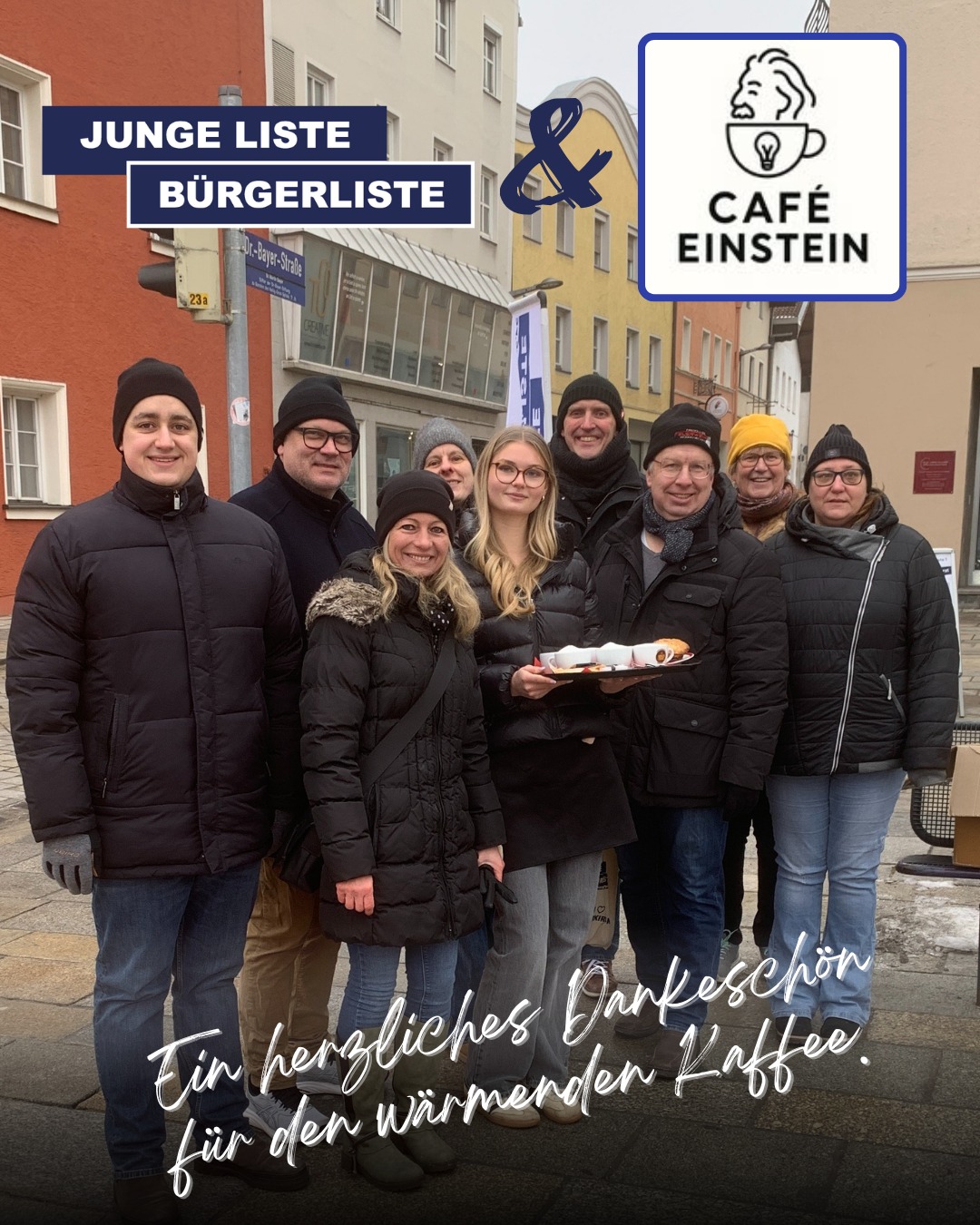 ☕️☕️☕️ Vielen lieben Dank an das @einstein.pfarrkirchen für den wärmenden Kaffee. Das war bei den winterlichen Temperaturen perfekt.
Auf dem Bild sind unsere Stadtratskandidaten Nick Kelldorfner (@nick_kelldorfner ), Roland Farek (@rolandfarek), Monika Nöhbauer (@moni.4054), Anja Gaßner (@anja.11.01), Thomas Hofbauer (@hot.pc), Walter Geisperger(@enoteca_samba), Steffi Gödert-Müller und Kerstin Dickl zu sehen.