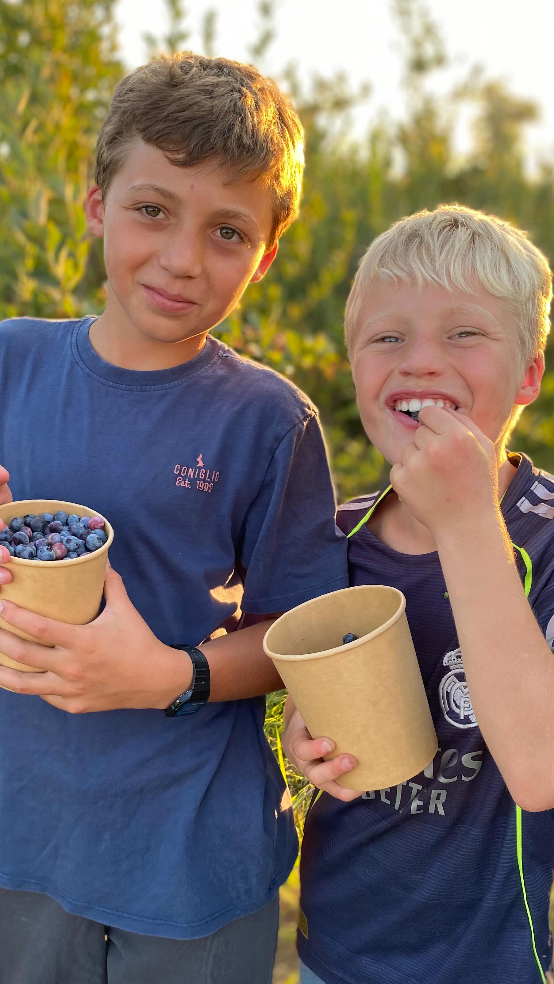 Session Three ended yesterday and we wish it hadn’t - we would have been happy for it to have gone on forever and a day. Everything was perfect: beautiful friendships were made, all the campers participated enthusiastically, the blueberry pies were exceptional and the counselors were, as always, caring, inspired and hardworking.
Come again Session Three campers, we LOVED having you all at camp!
#campmakemake , #campingchile #summercampchile #sessionthreemagic
