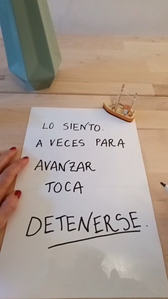 Escucharte, ordenar lo que sientes y darte el espacio que necesitas.
✨ Si sientes que este puede ser tu momento, estamos aquí para acompañarte.
👉 Escríbenos y da el primer paso hacia tu proceso terapéutico 🤍
AGENDA ABIERTA
Andrea Mayoral Martín
Psicóloga y terapeuta ocuoacional
637667205
andreamayoralterapia@gmail.com
#saludmental #terapiaocupacional #psicologia #psicologiaonline
