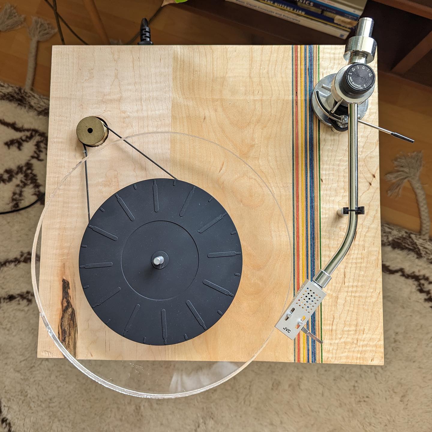 Record Player 🧰 @tgivo
#recycledskateboards #etsy #etsyshop #etsyseller #etsysellersofinstagram #record #custom #woodworking #woodworker #wood #reclaimedwood #skateboard #skateboardveneer #skate #skateboardingisfun #recycle #whatwillyoucreate #recordplayer #music